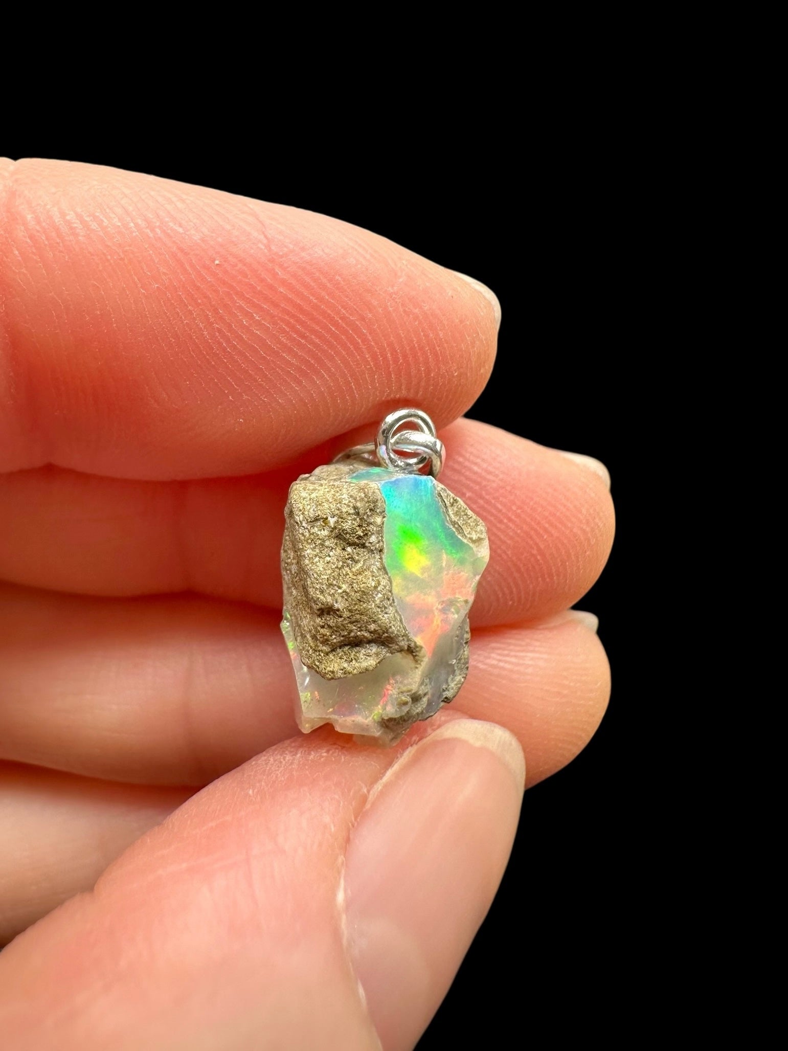 Silver precious opal pendant - SP/OP102