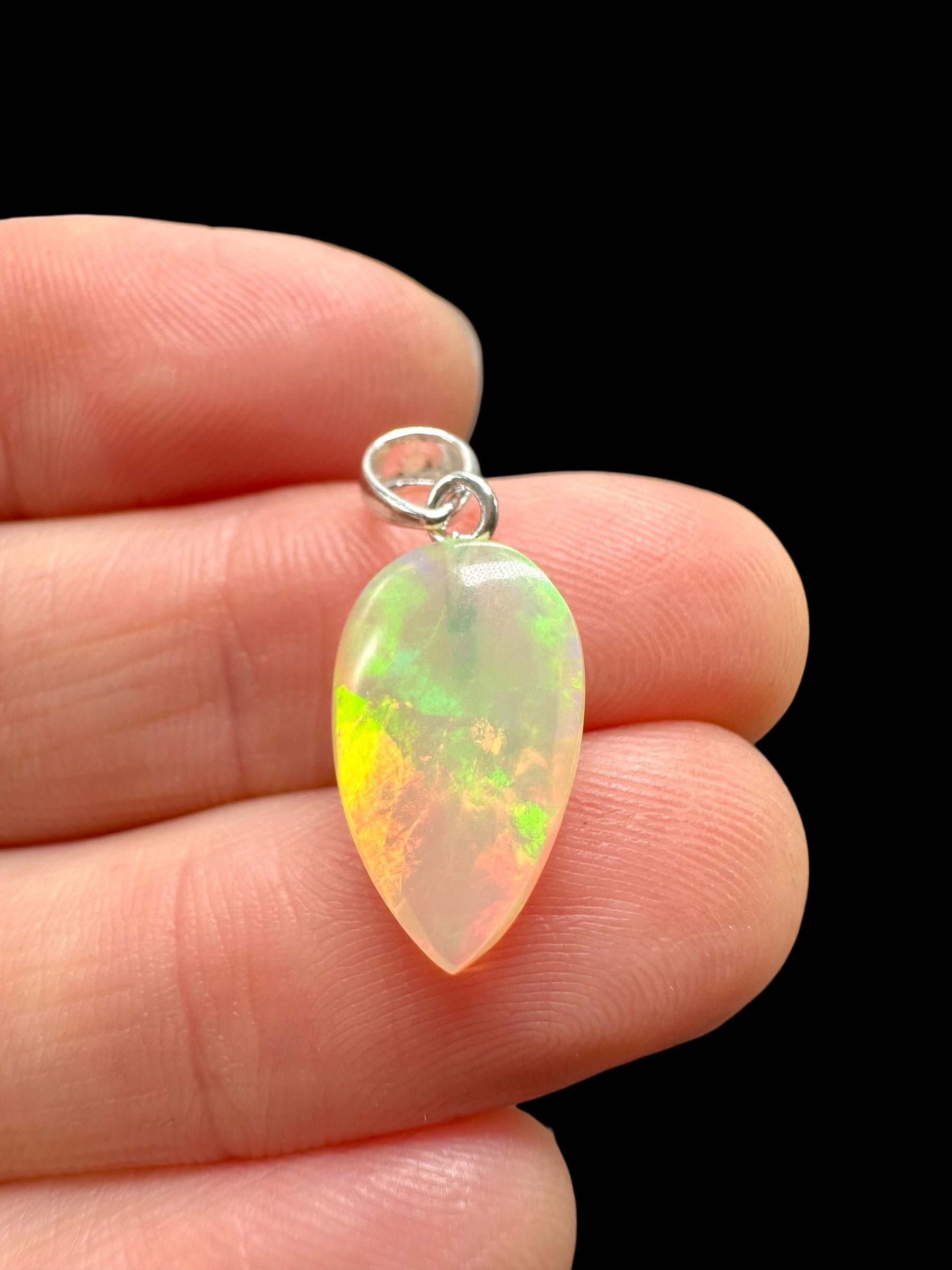 Silver faceted precious opal pendant - SP/OP109