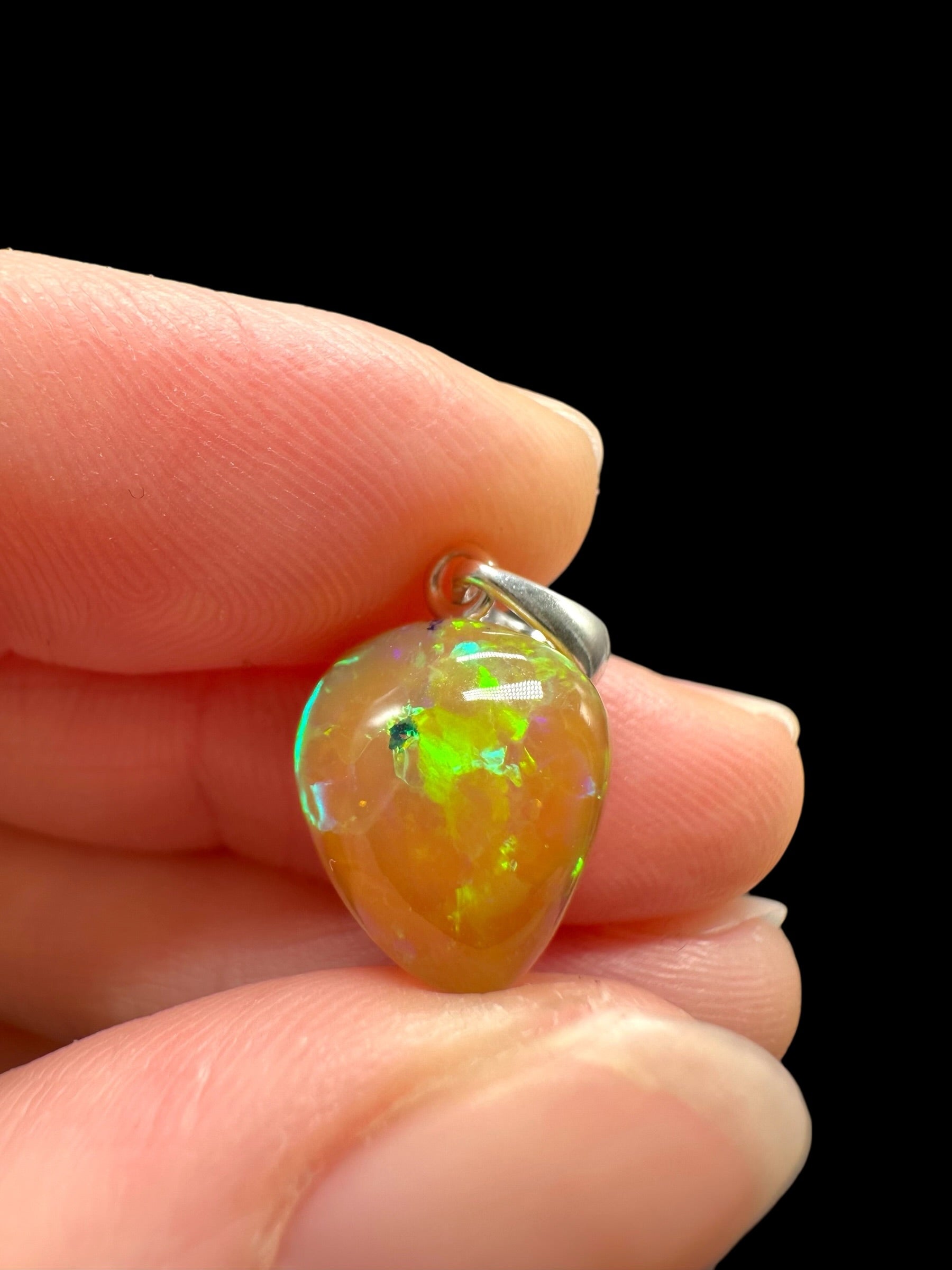 Silver faceted precious opal pendant - SP/OP111