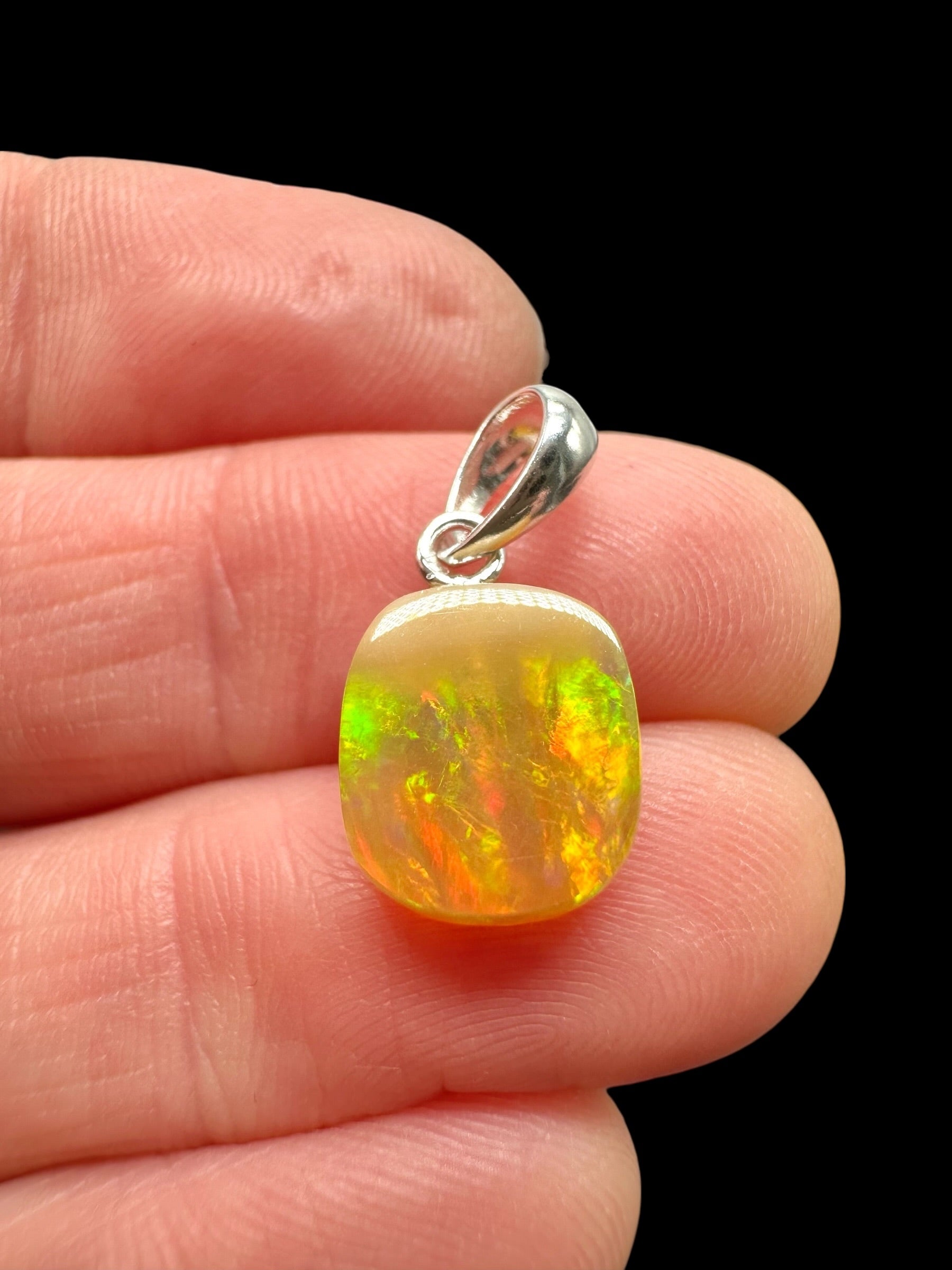 Silver faceted precious opal pendant - SP/OP115
