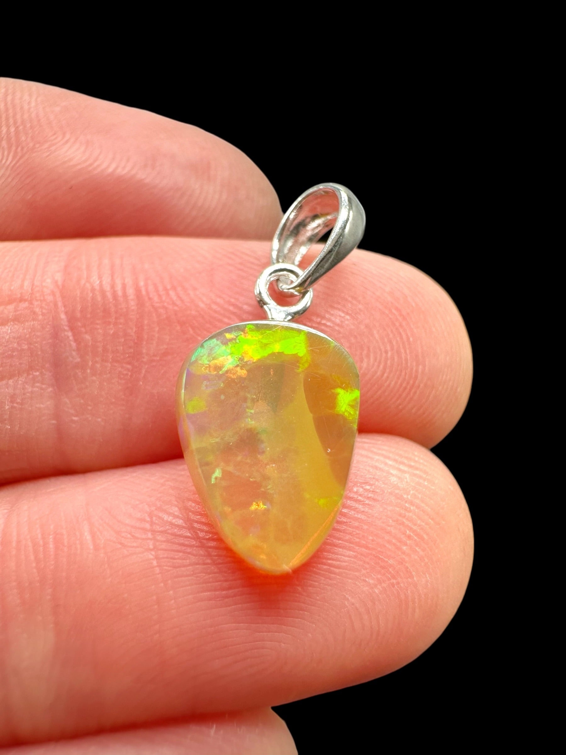 Silver faceted precious opal pendant - SP/OP116