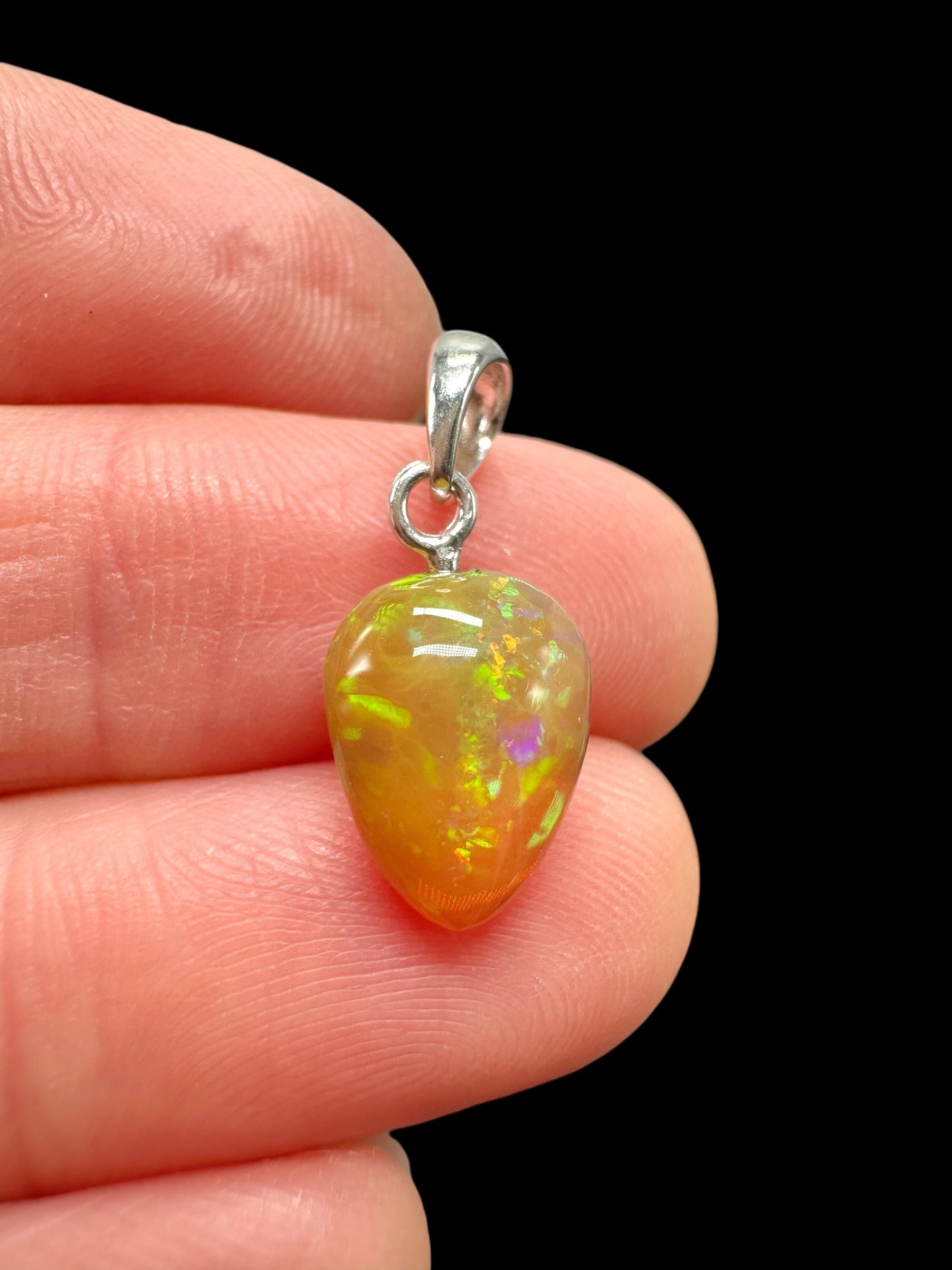 Silver faceted precious opal pendant