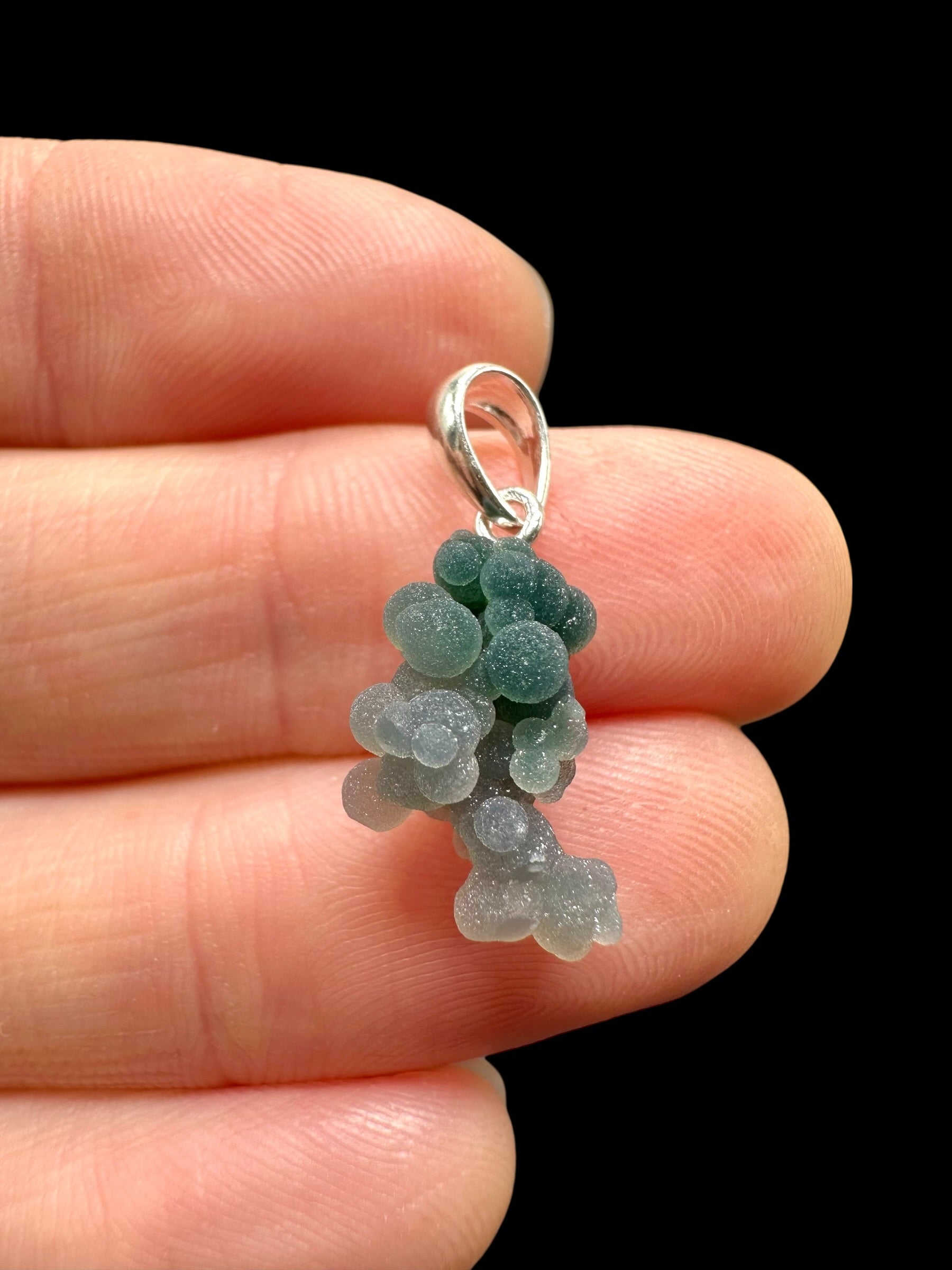 Silver grape chalcedony pendant - SP/HCH018
