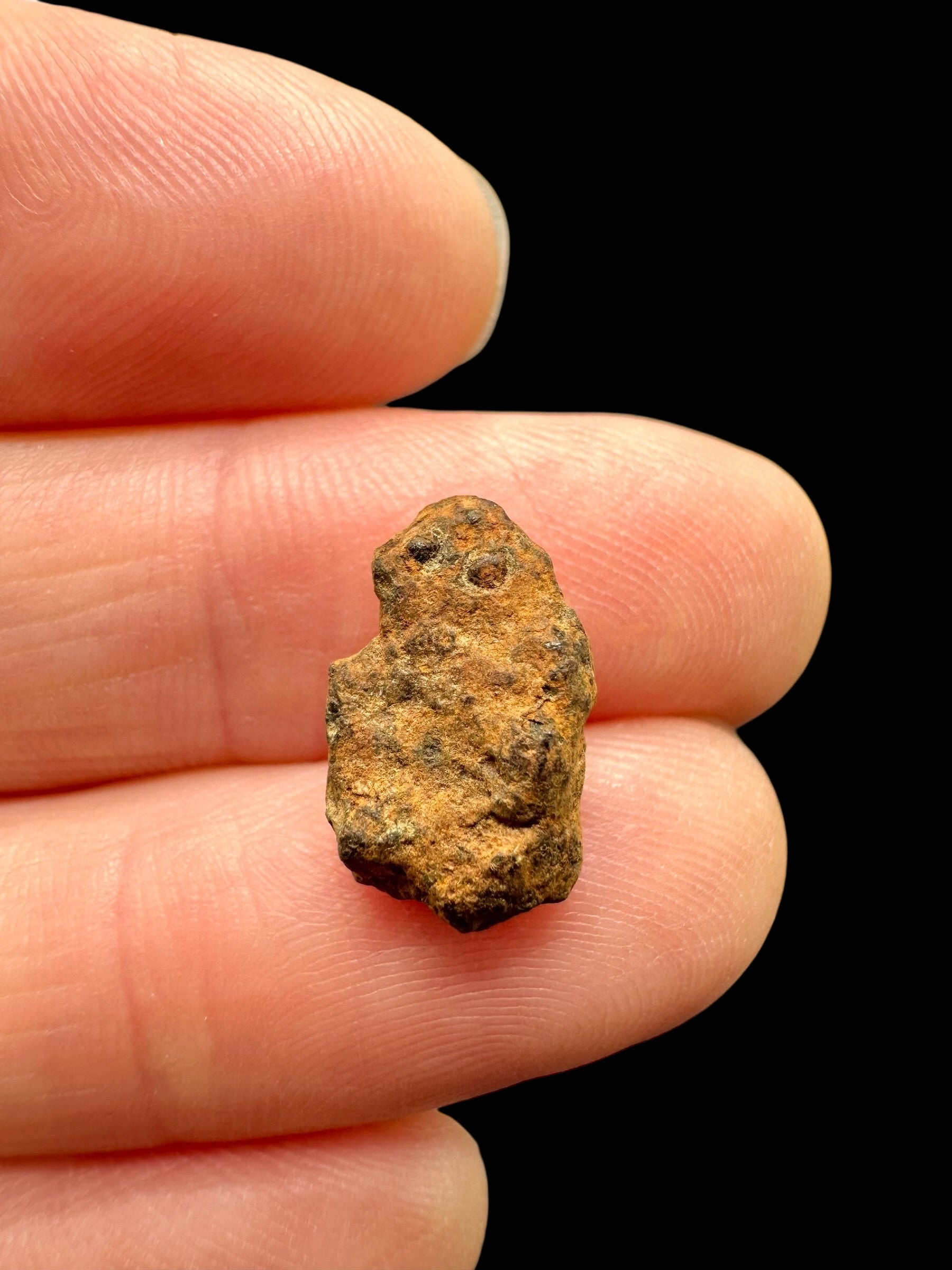 Meteorite Agoudal "Imilchil" 1,9g – Morocco - MEAG26