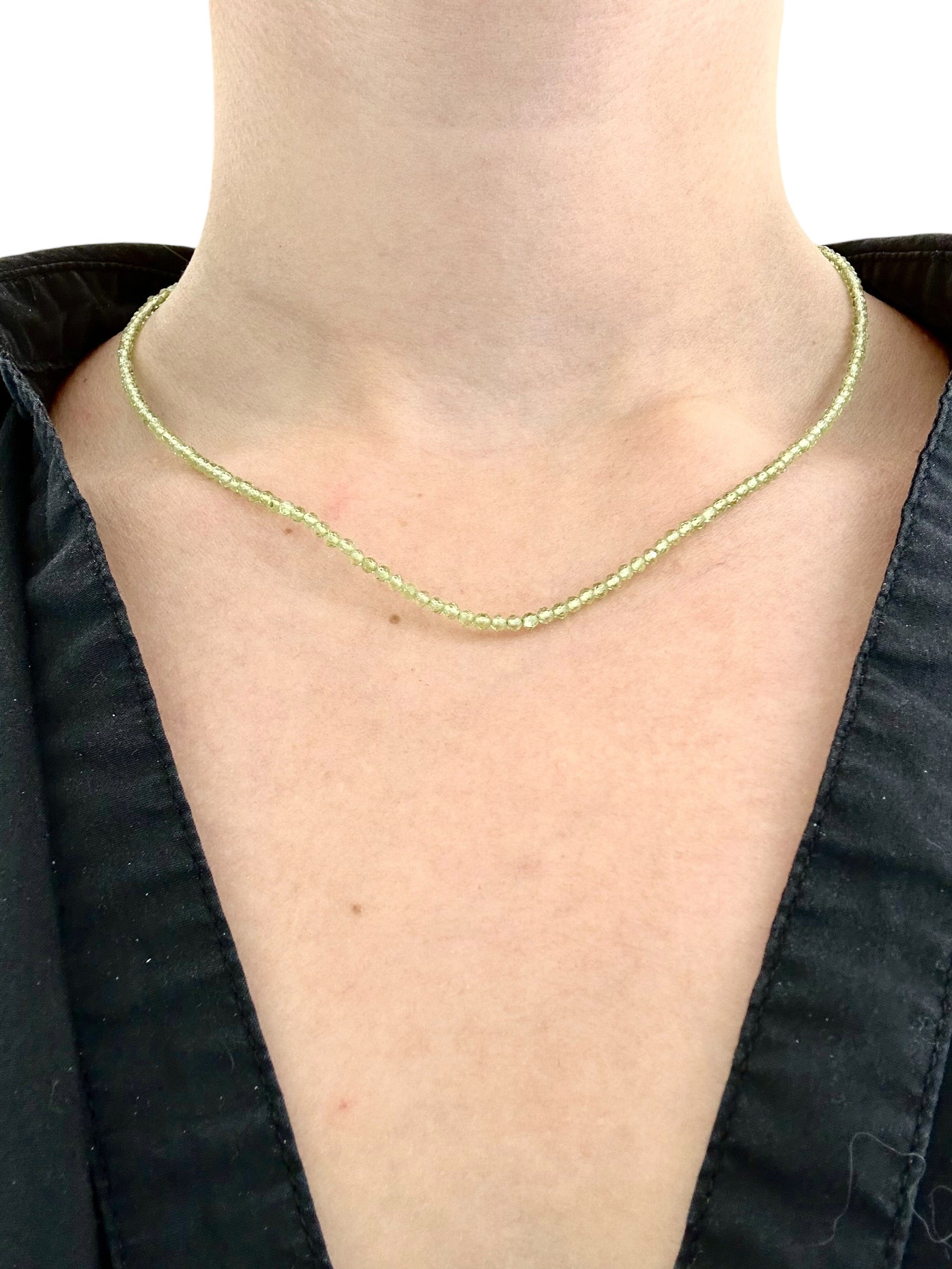 Peridote necklace 45 cm (2,5mm)