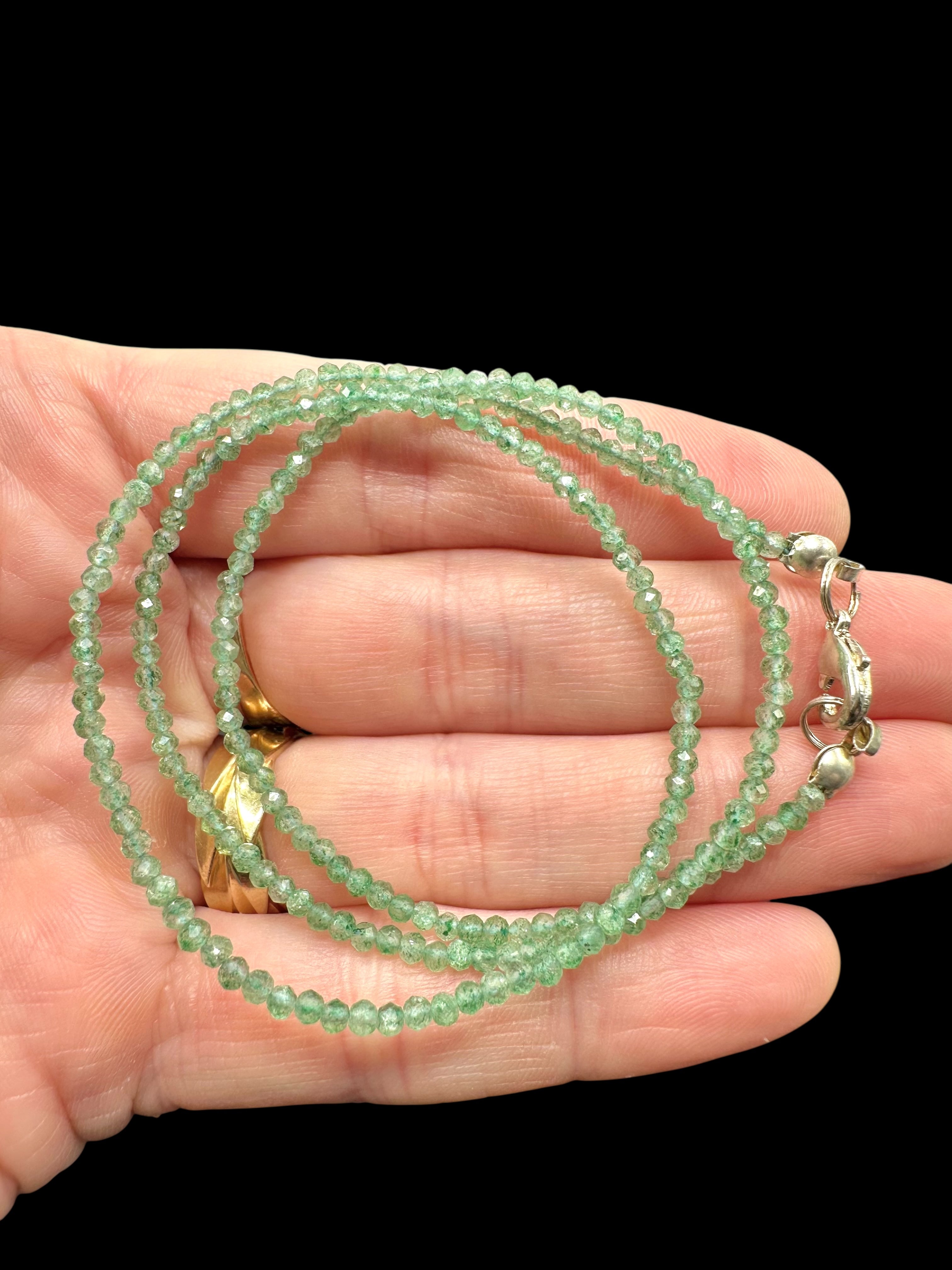 Green strawberry quartz necklace 45 cm (2mm) - NAH50