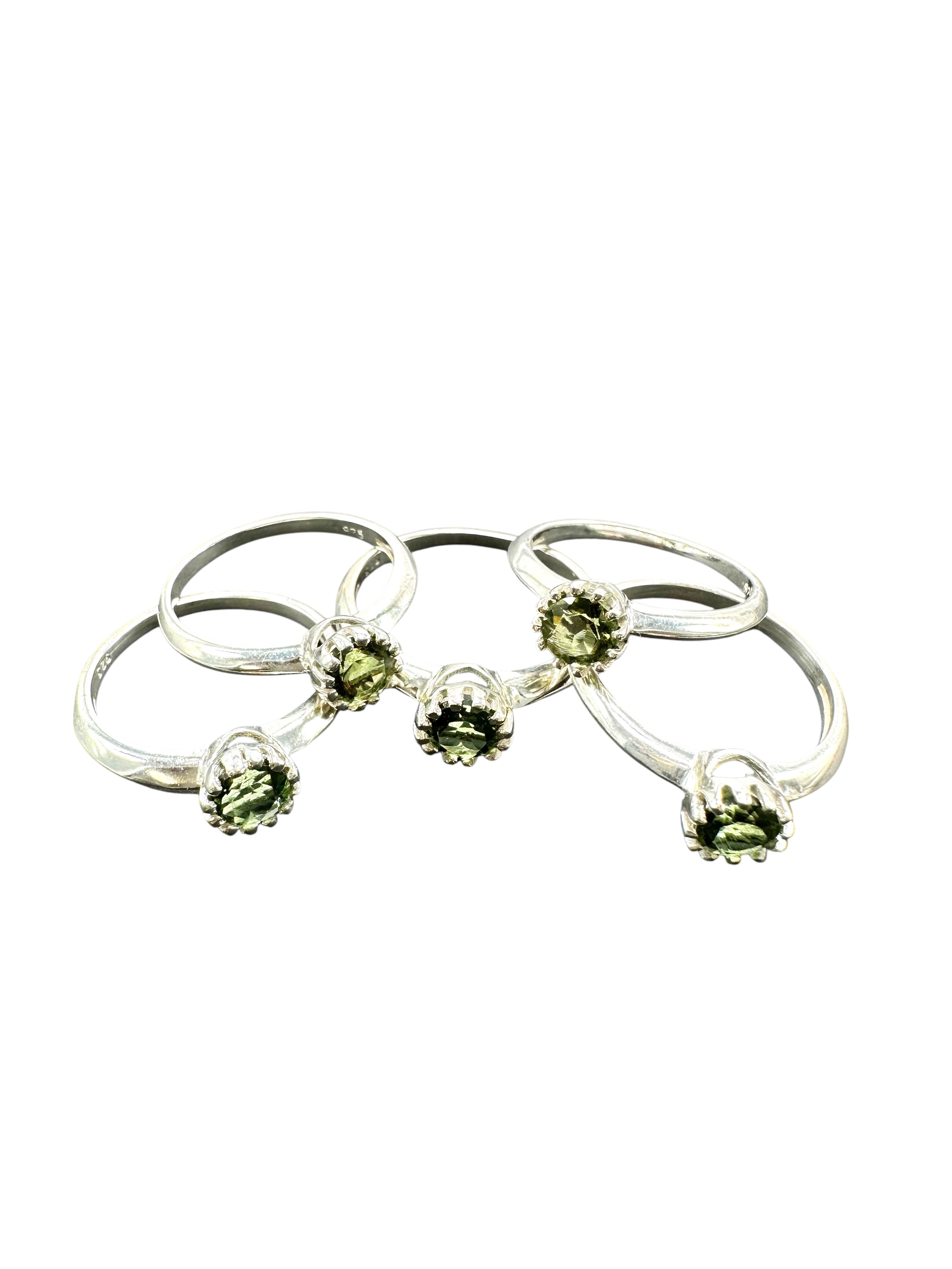 5 silver rings, different size, with cut moldavites - VP50