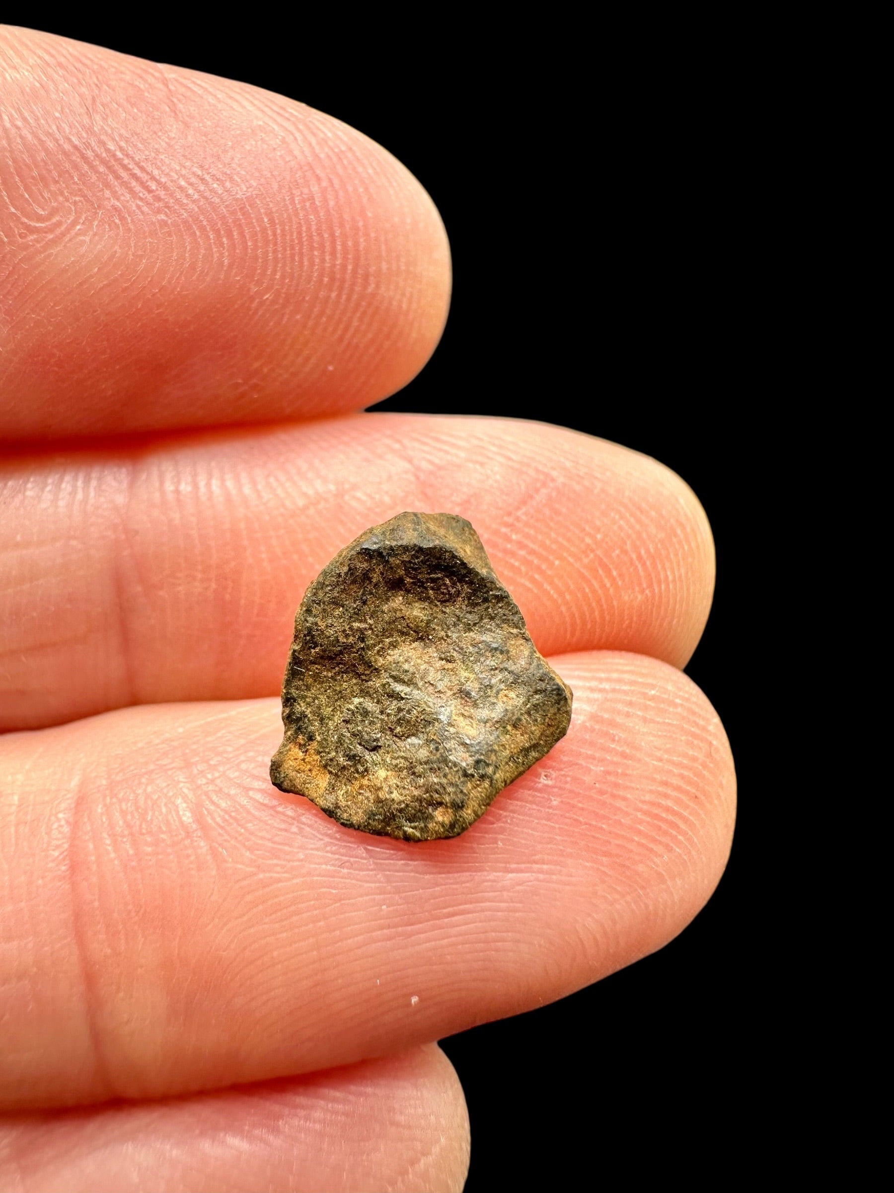 Meteorite Agoudal "Imilchil" 0,9g – Morocco - MEAG36
