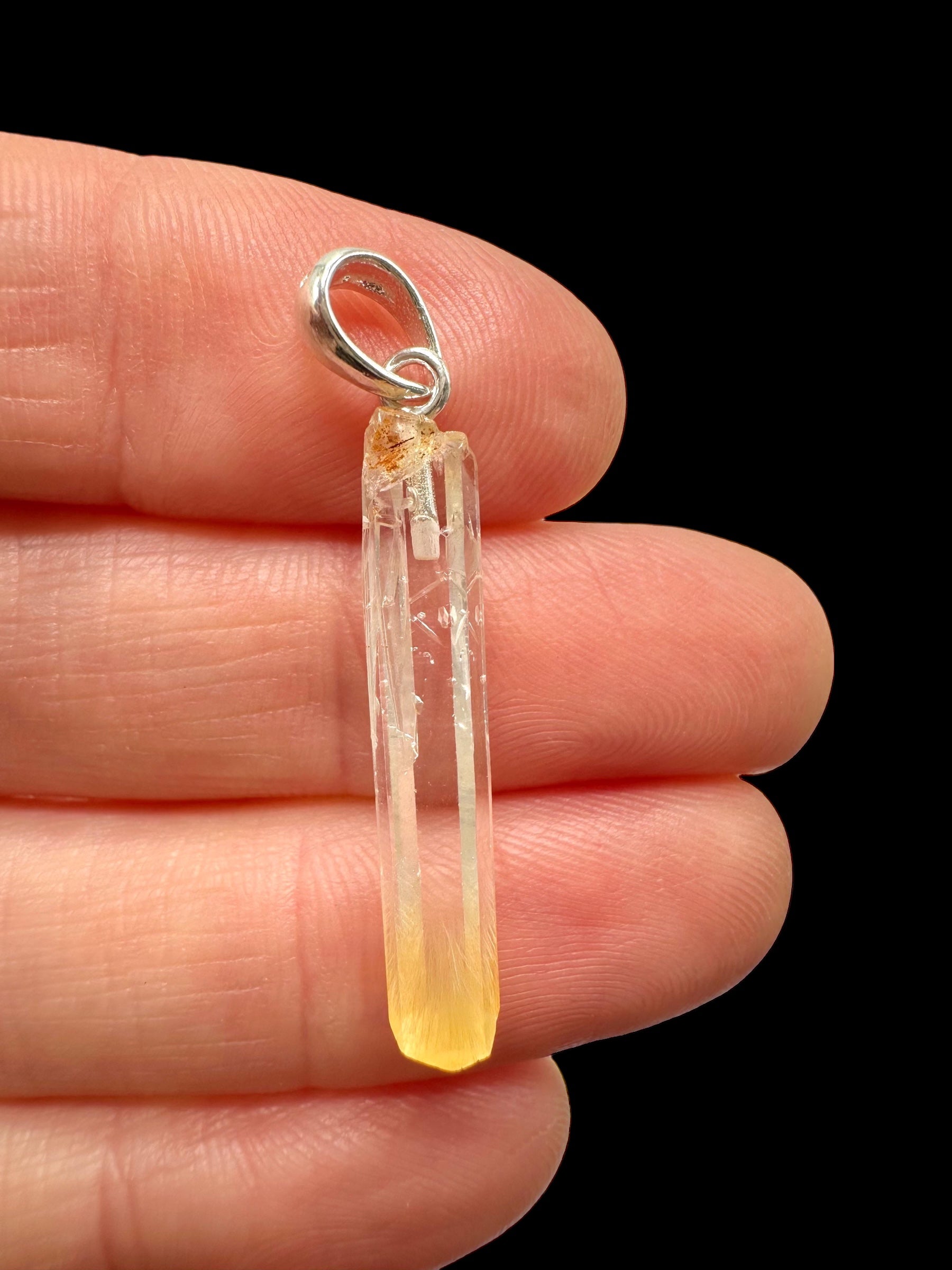 Silver mango crystal pendant – Colombia