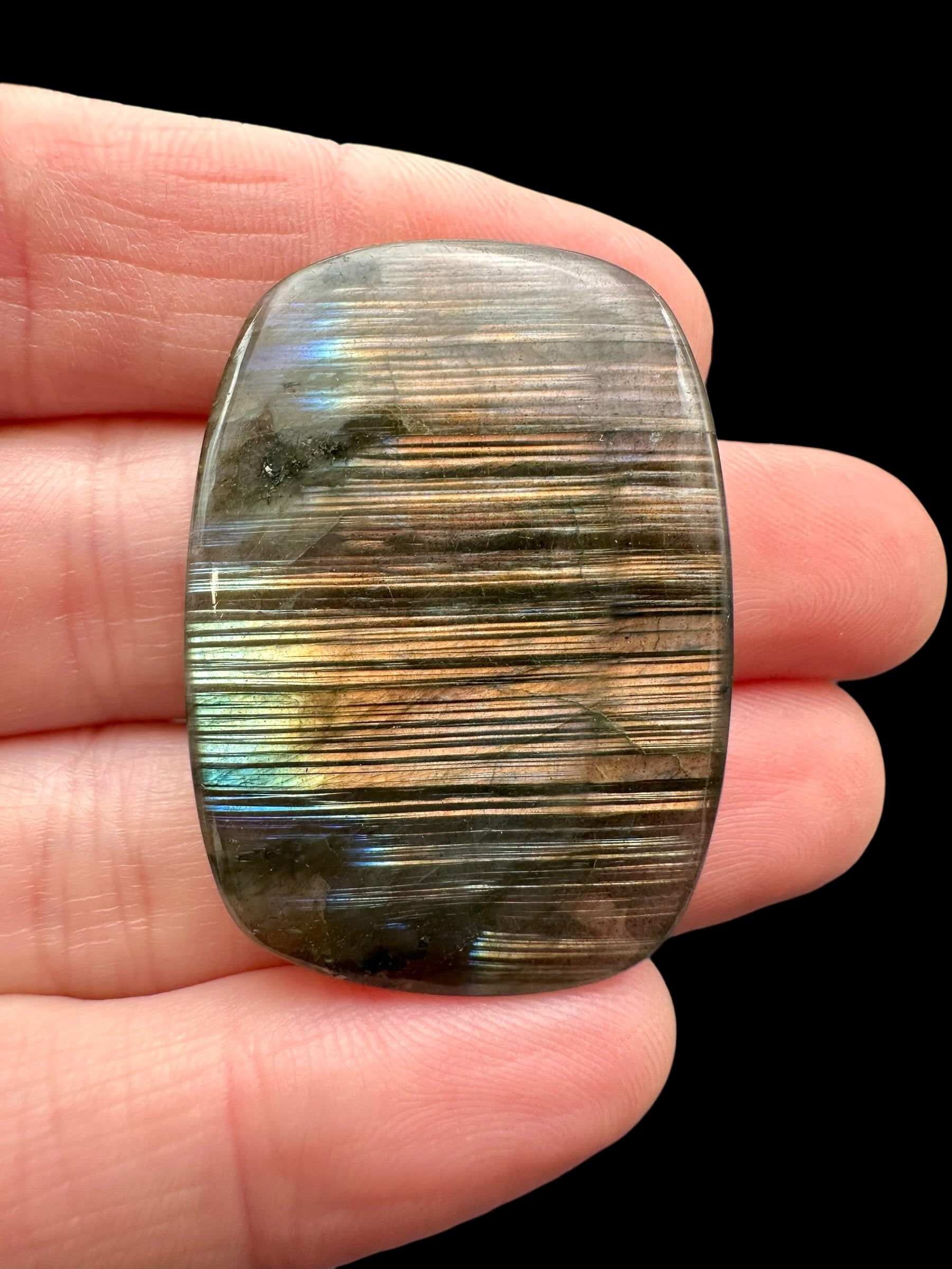 Labradorite cabochon – Madagascar