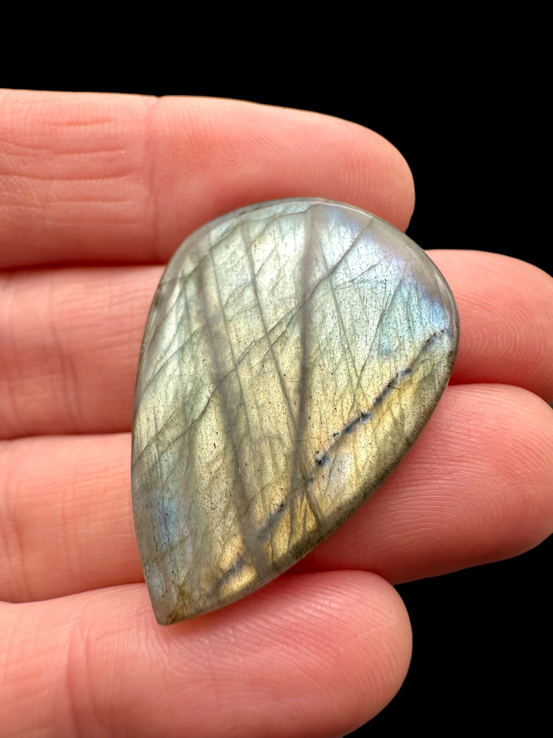 Labradorite cabochon – Madagascar