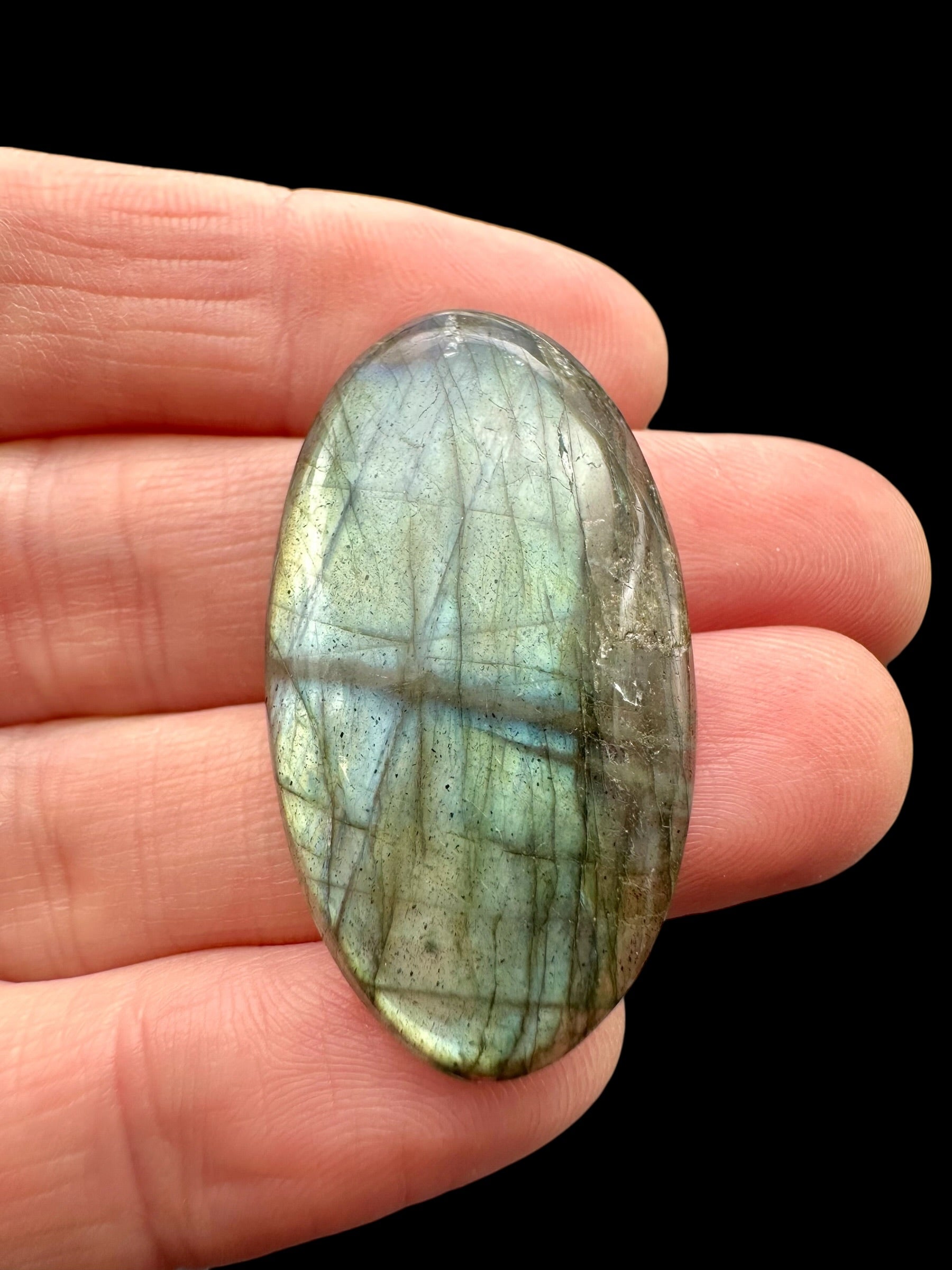 Labradorite cabochon – Madagascar