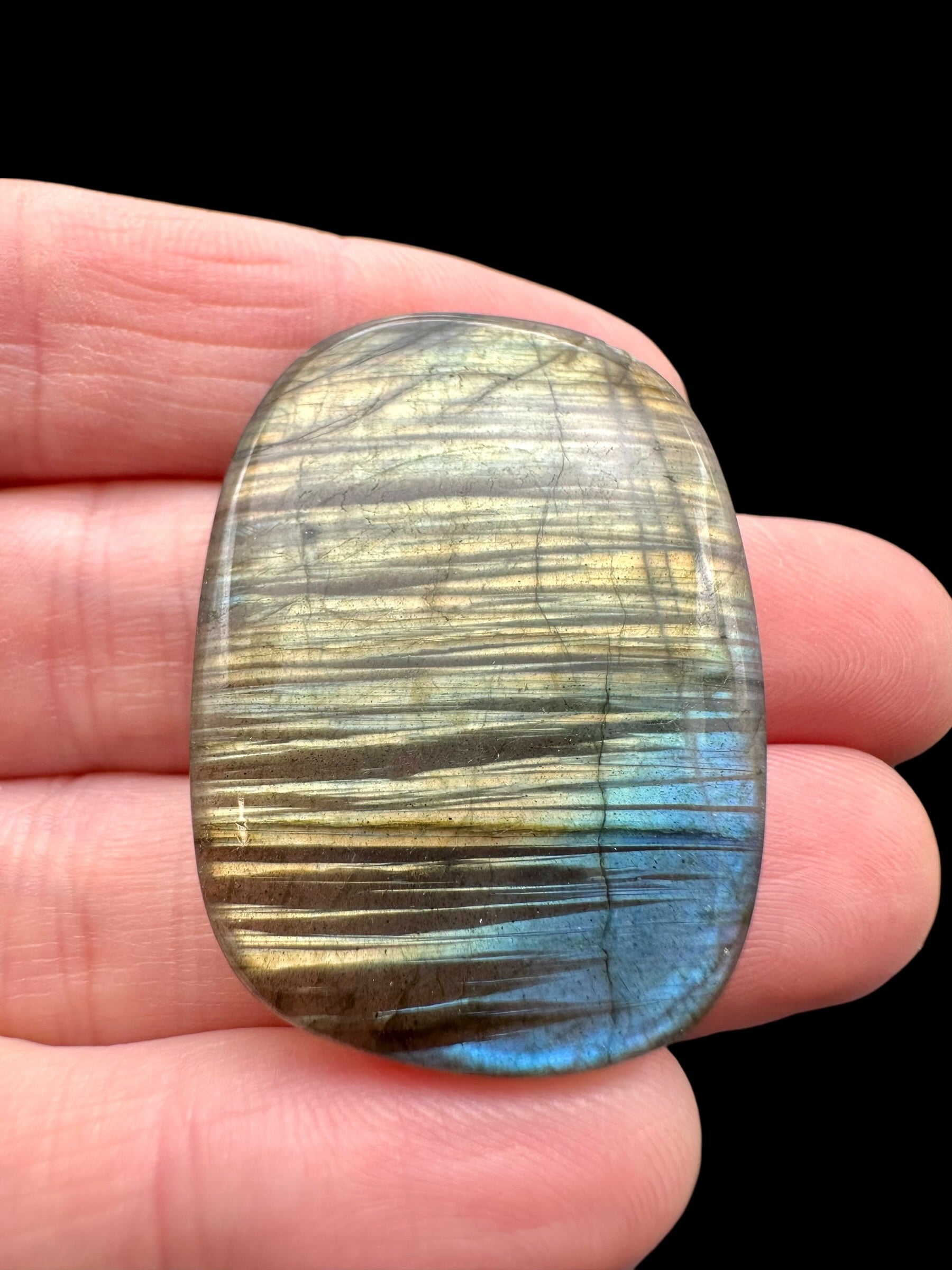 Labradorite cabochon – Madagascar