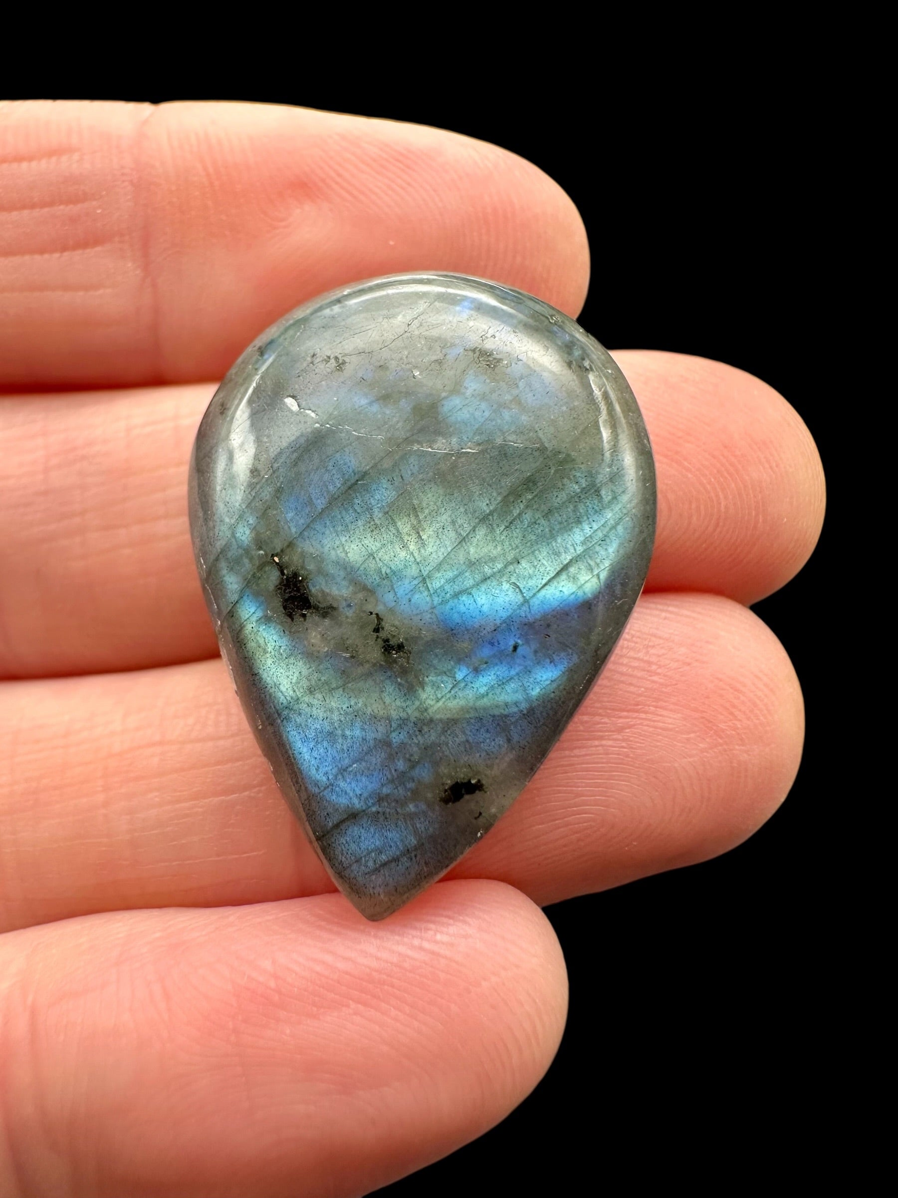 Labradorite cabochon – Madagascar
