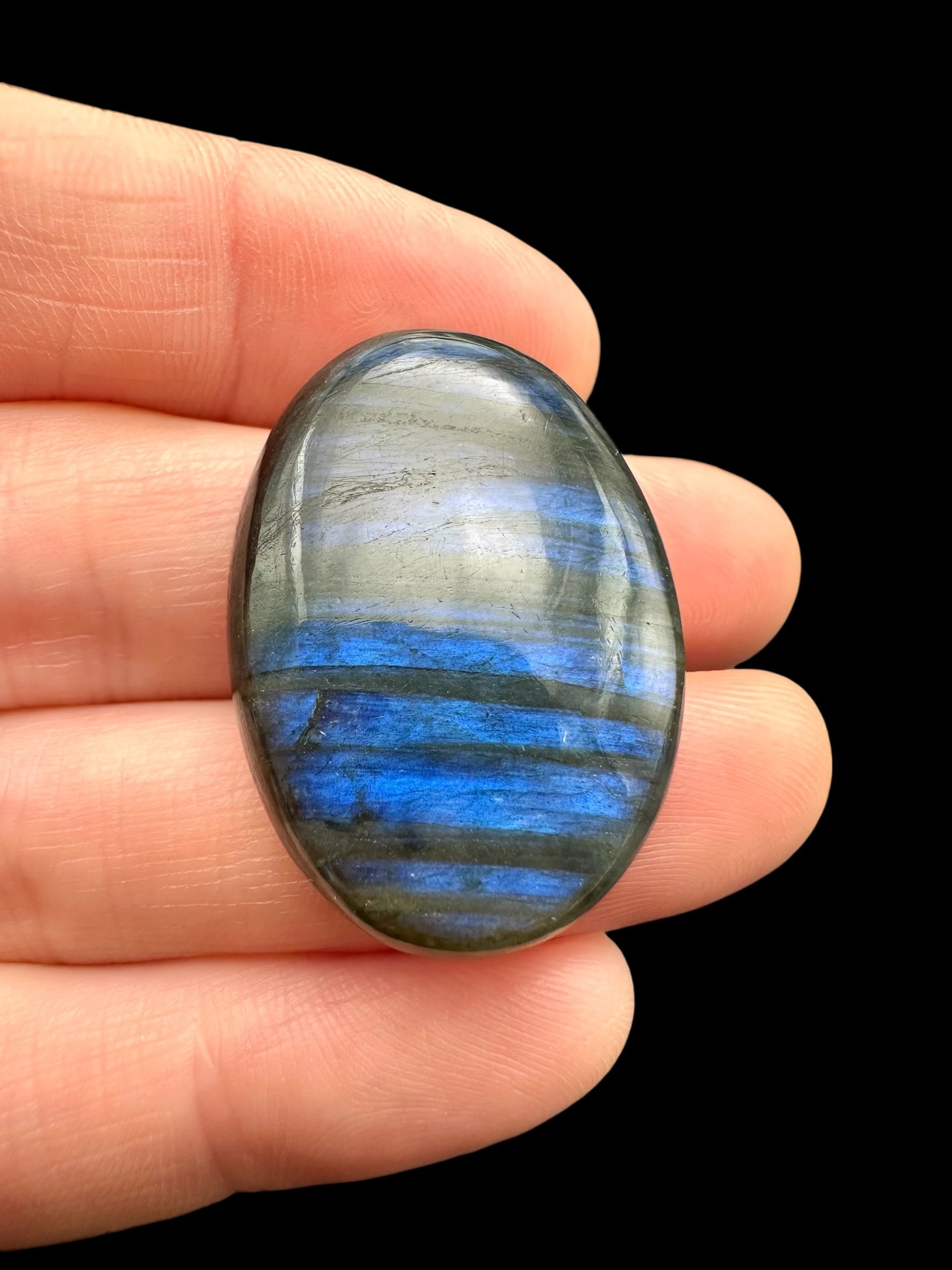 Labradorite cabochon – Madagascar
