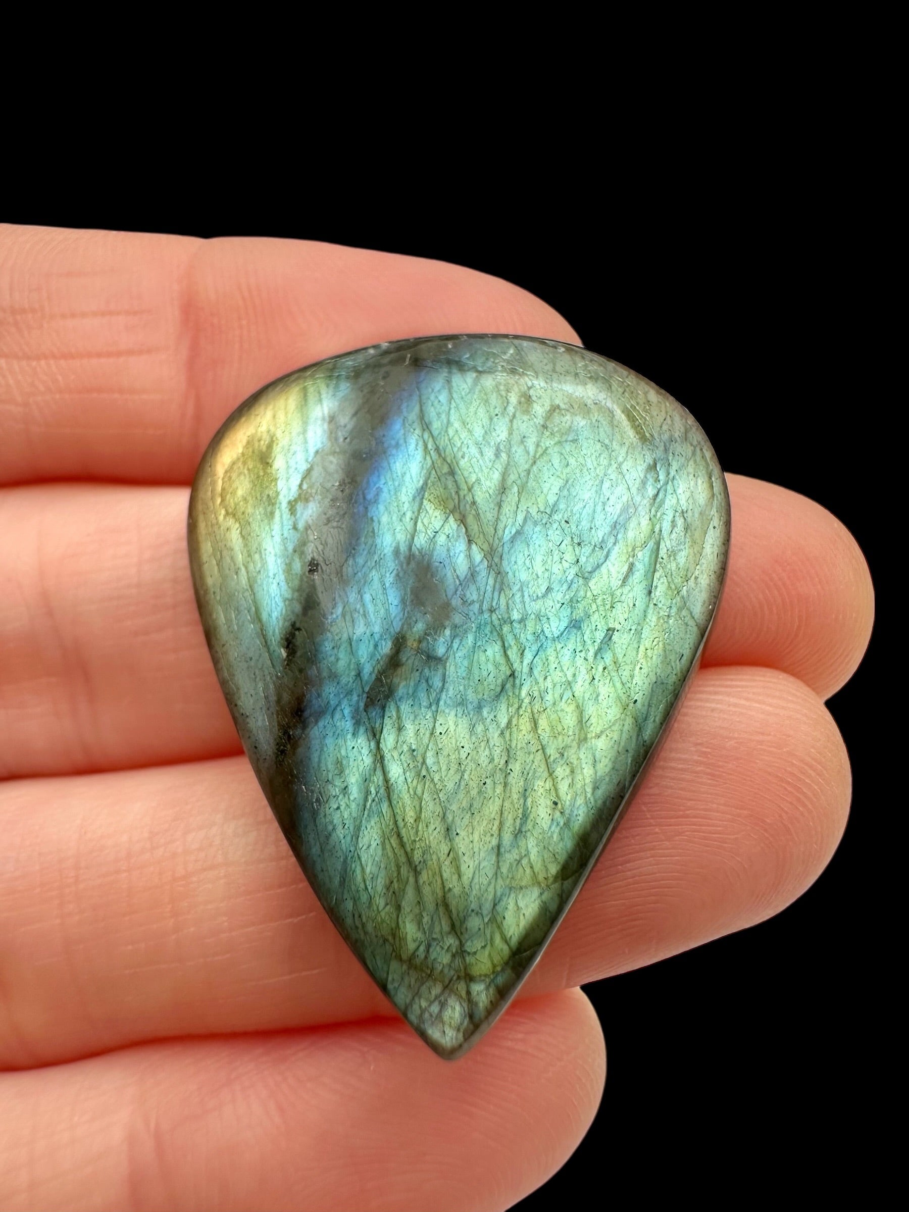 Labradorite cabochon – Madagascar