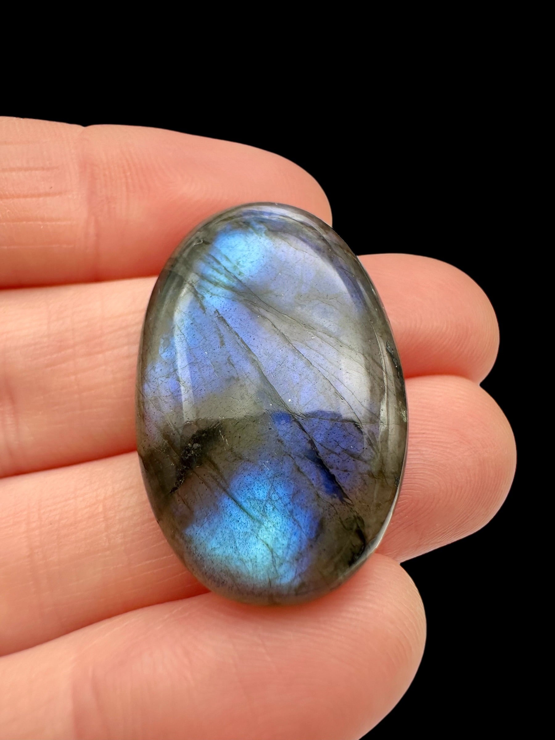 Labradorite cabochon – Madagascar