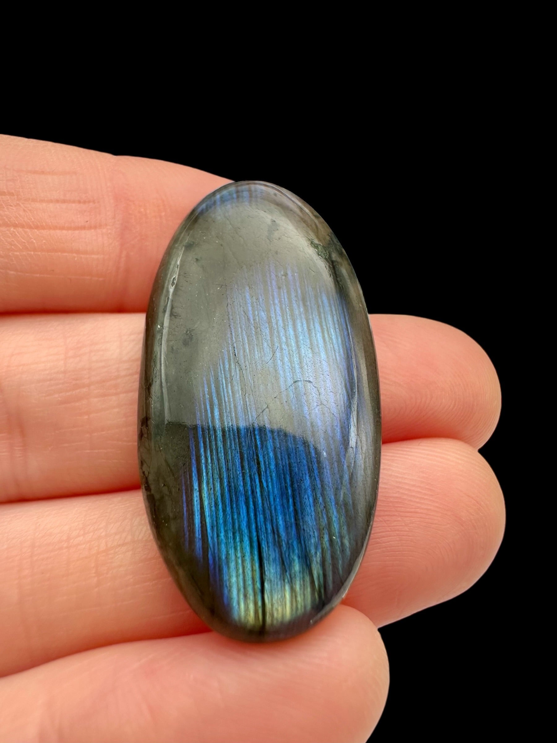 Labradorite cabochon – Madagascar