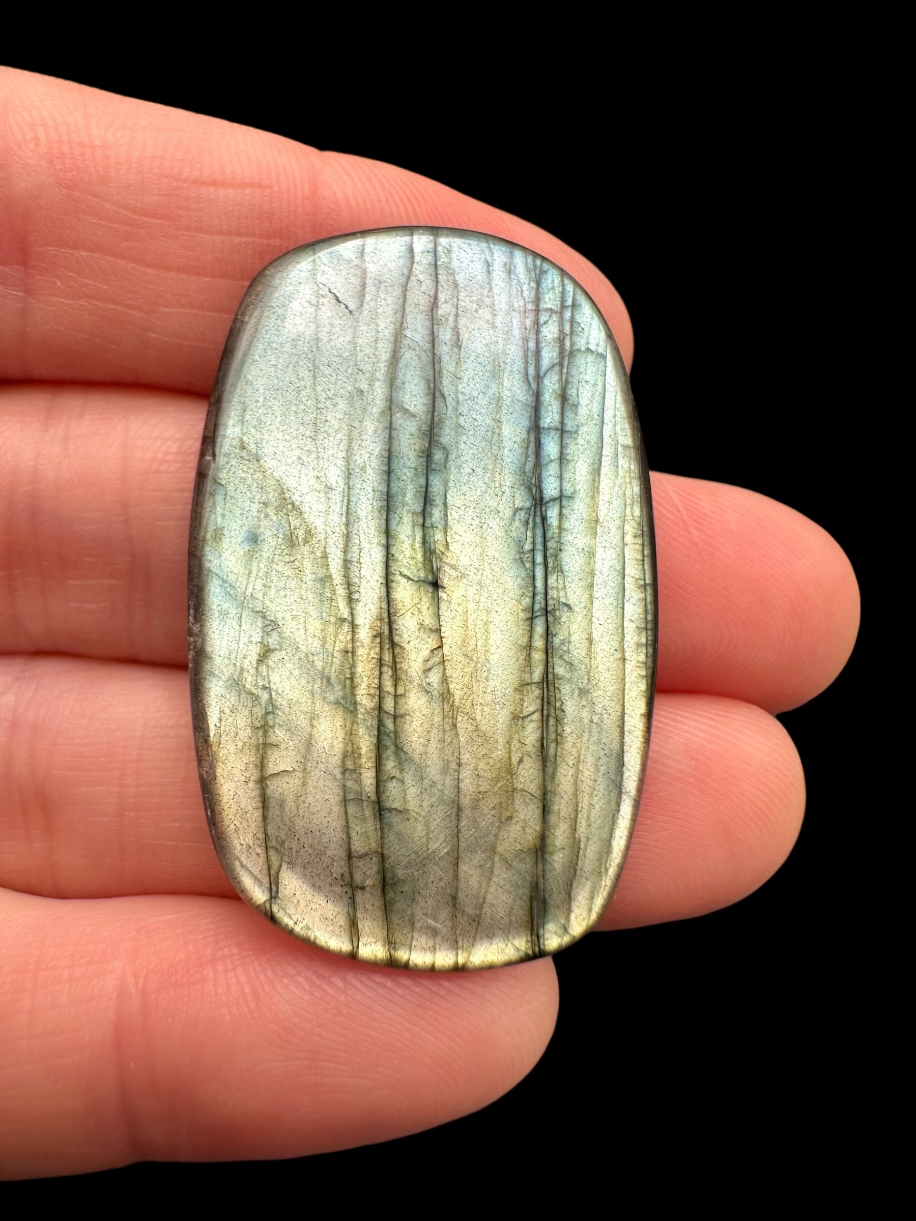 Labradorite cabochon – Madagascar