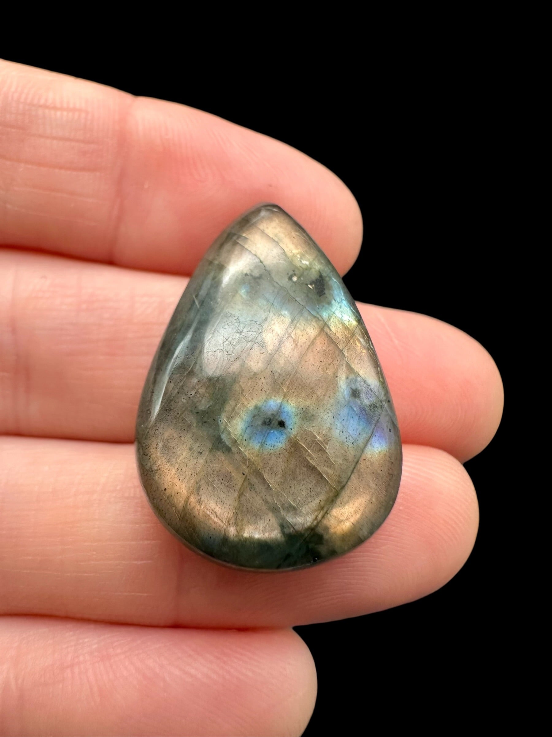 Labradorite cabochon – Madagascar