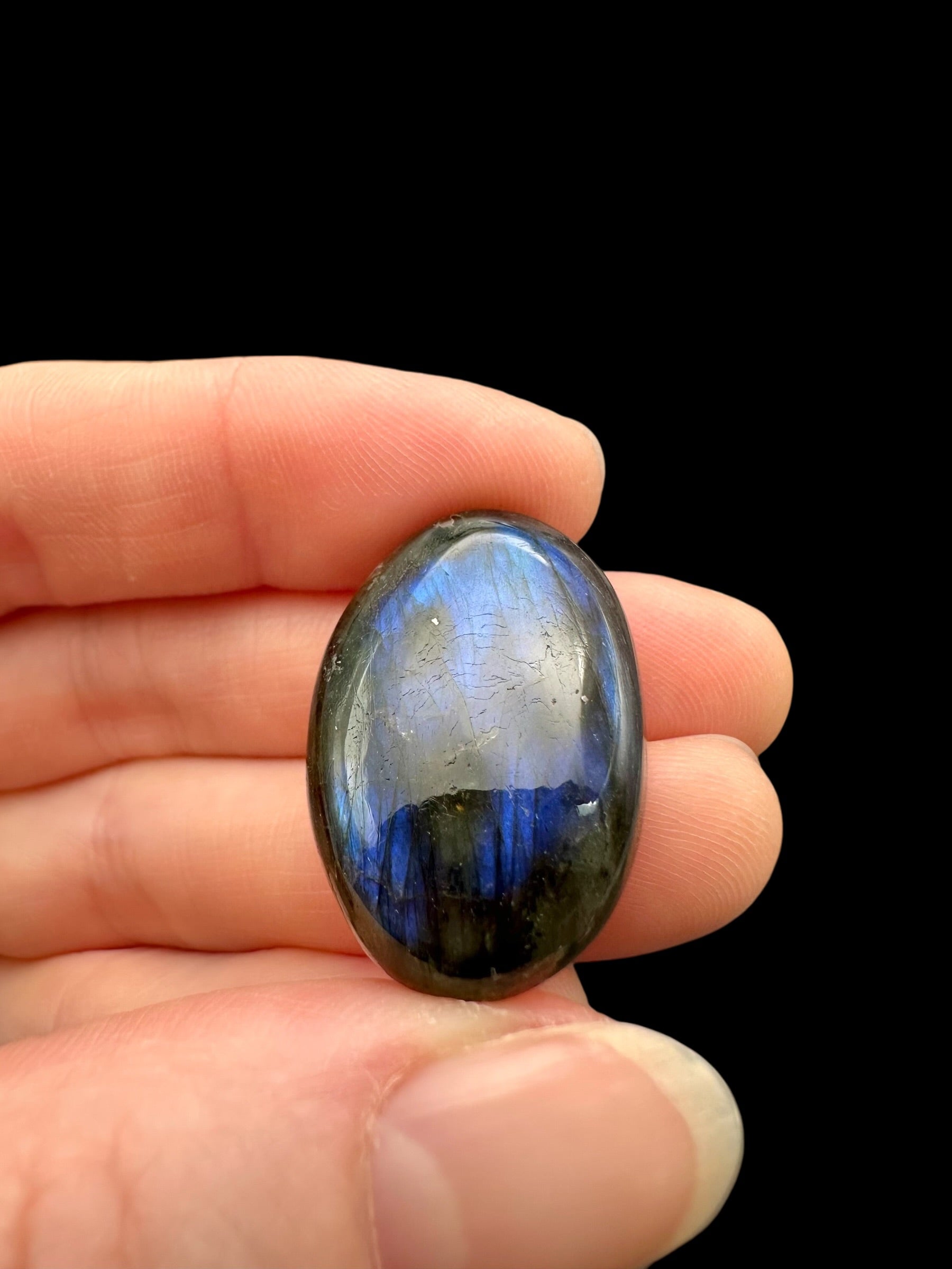 Labradorite cabochon – Madagascar