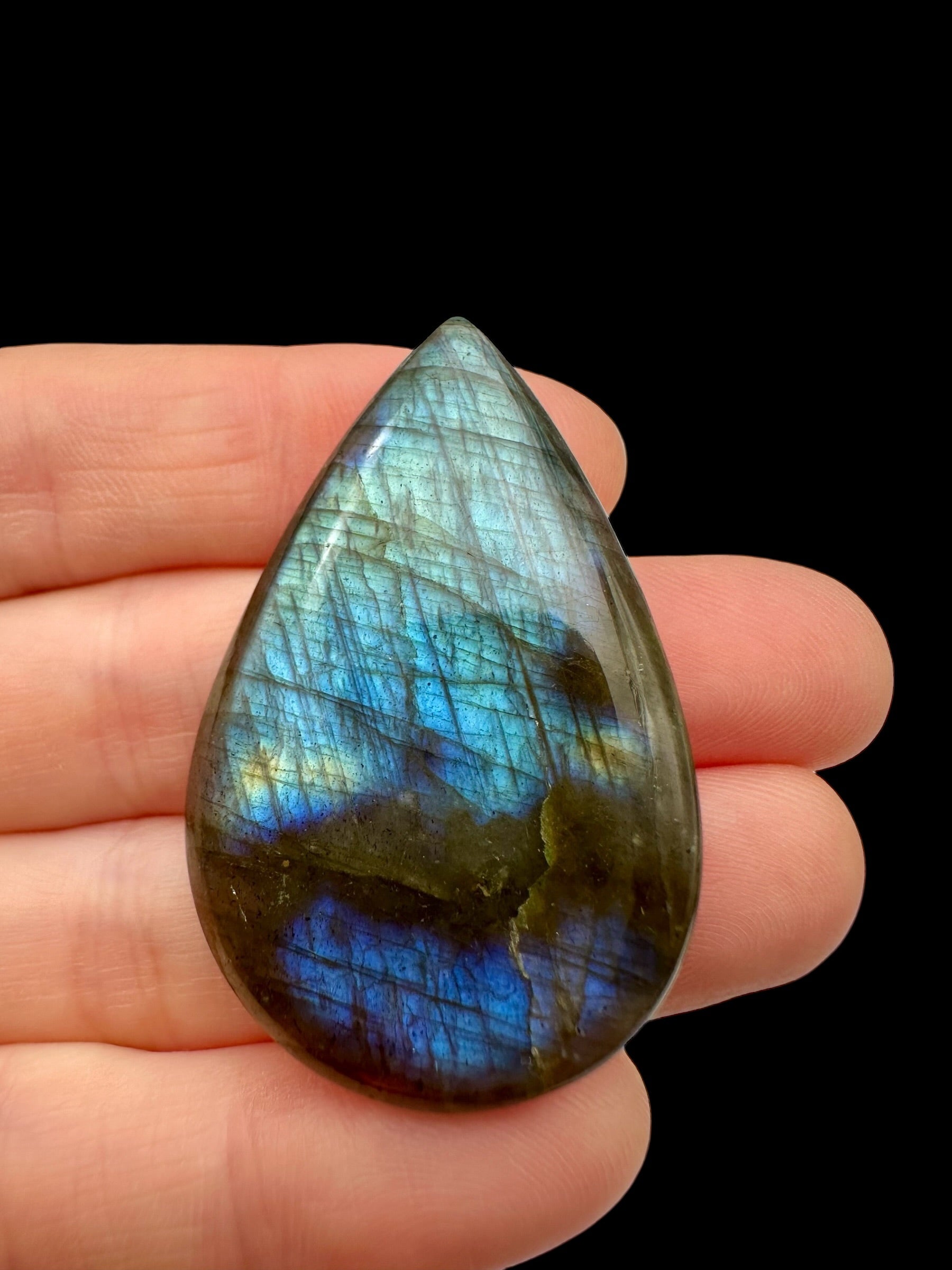 Labradorite cabochon – Madagascar