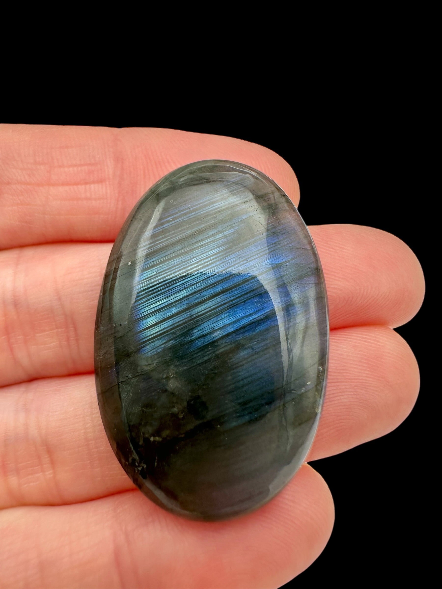 Labradorite cabochon – Madagascar