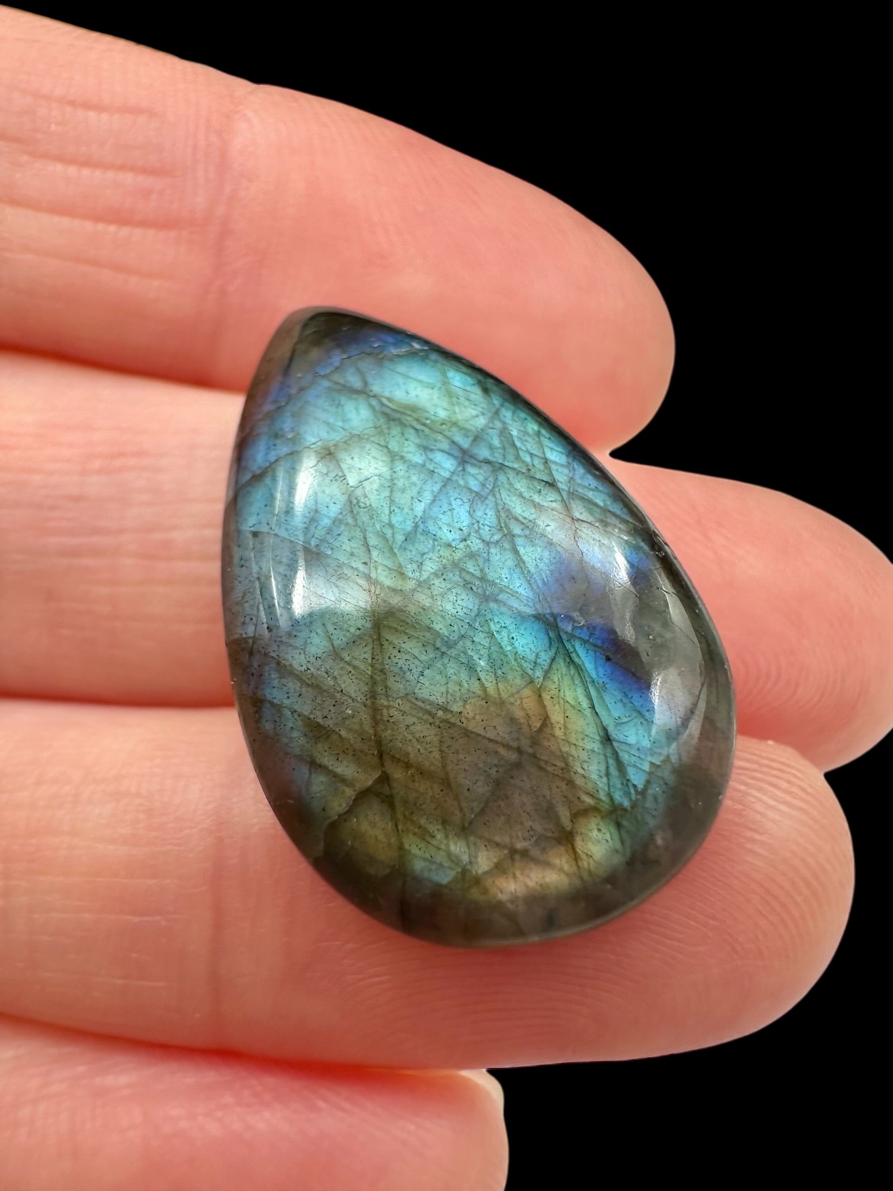 Labradorite cabochon – Madagascar