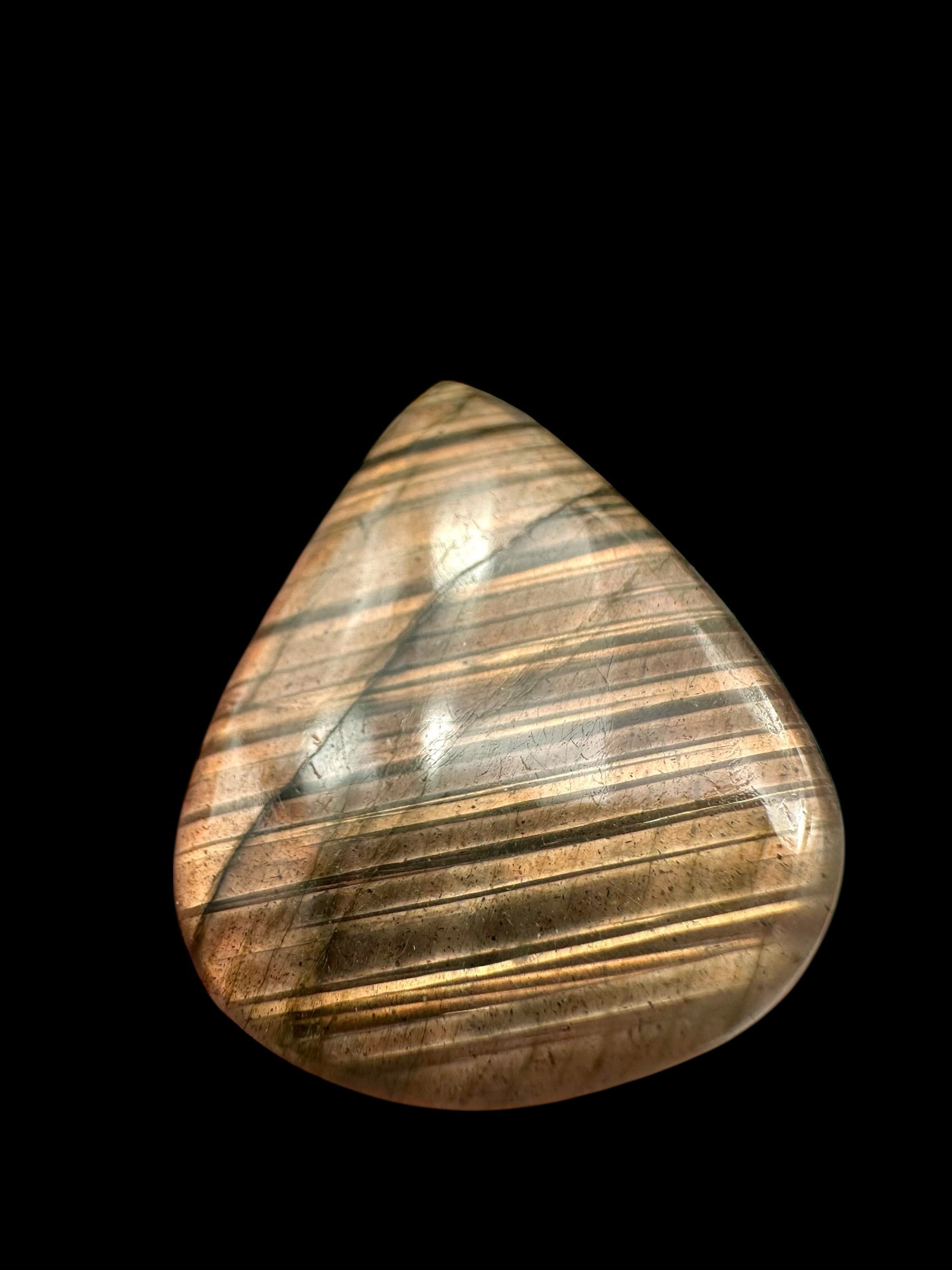 Labradorite cabochon – Madagascar