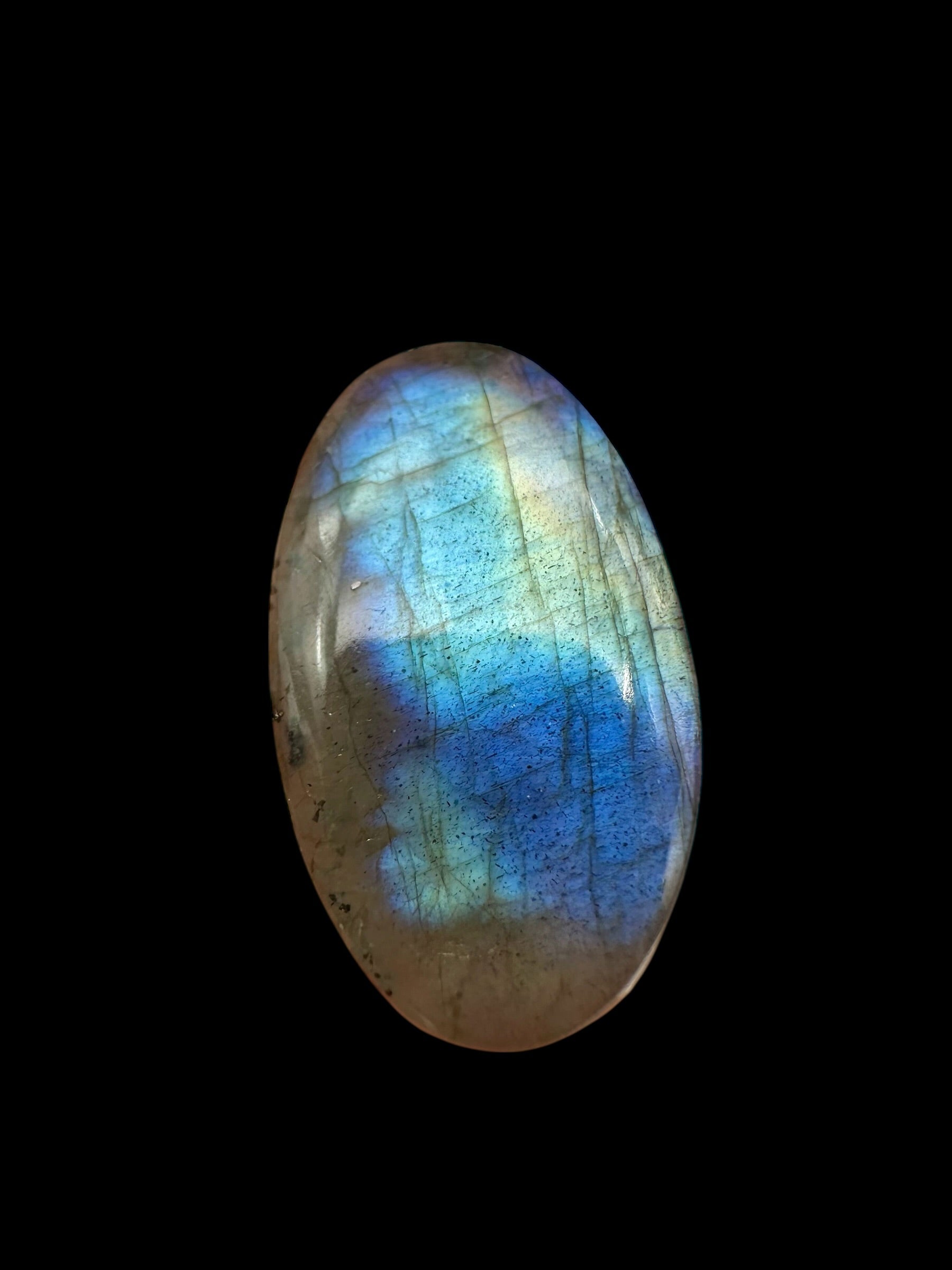 Labradorite cabochon – Madagascar