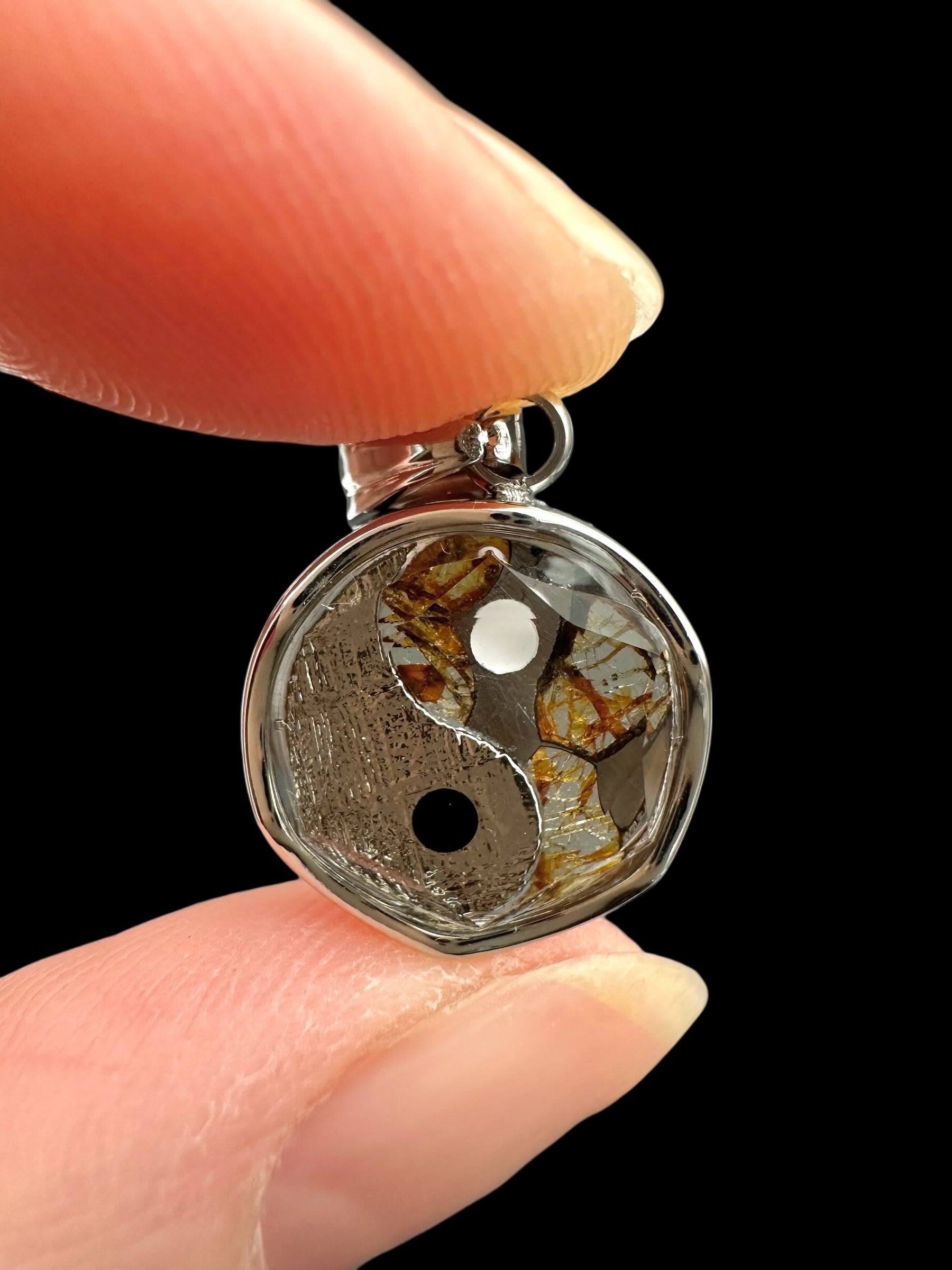 Yin and Yang pendant made from the Aletai and Sericho meteorites