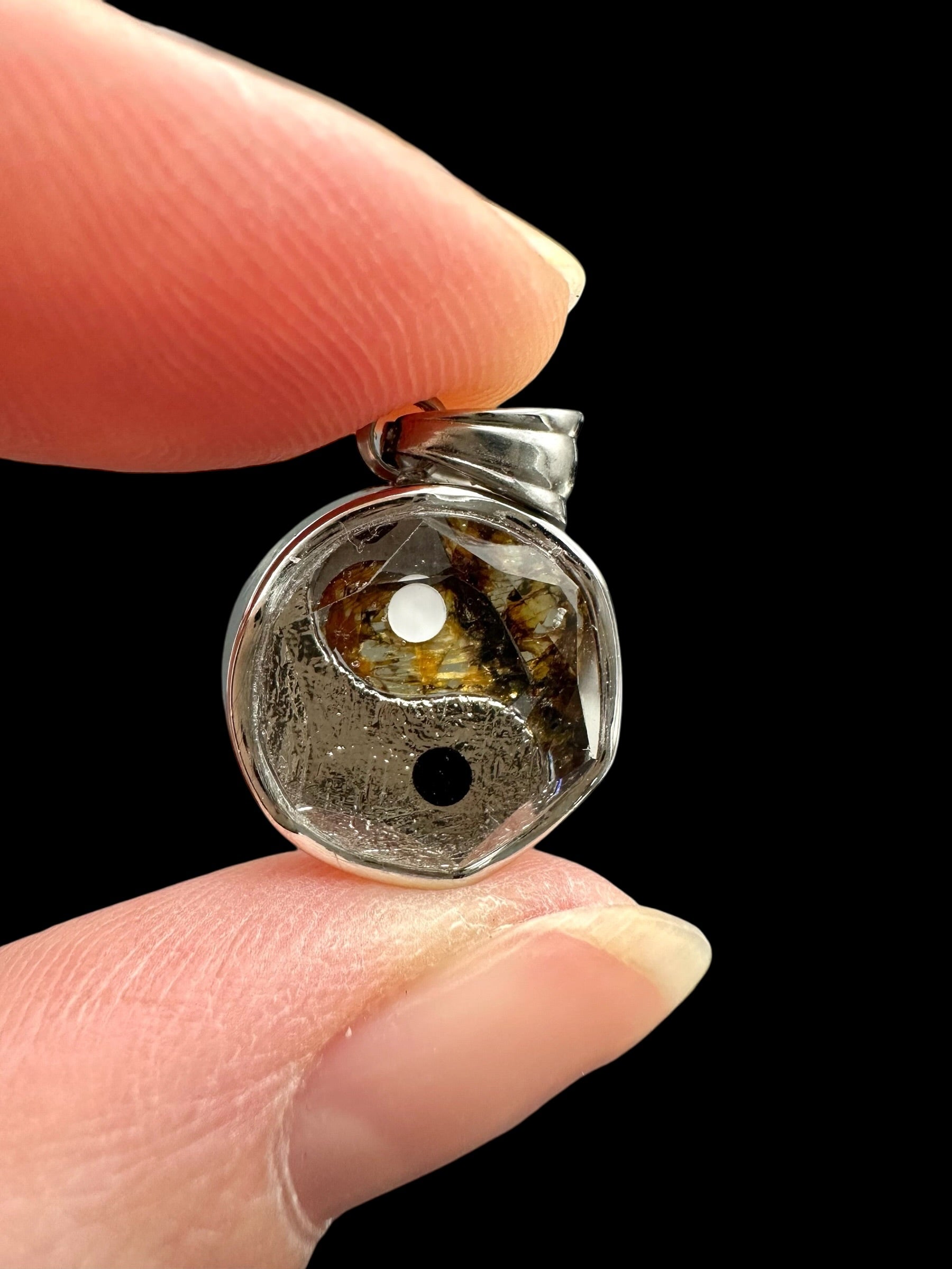 Yin and Yang pendant made from the Aletai and Sericho meteorites