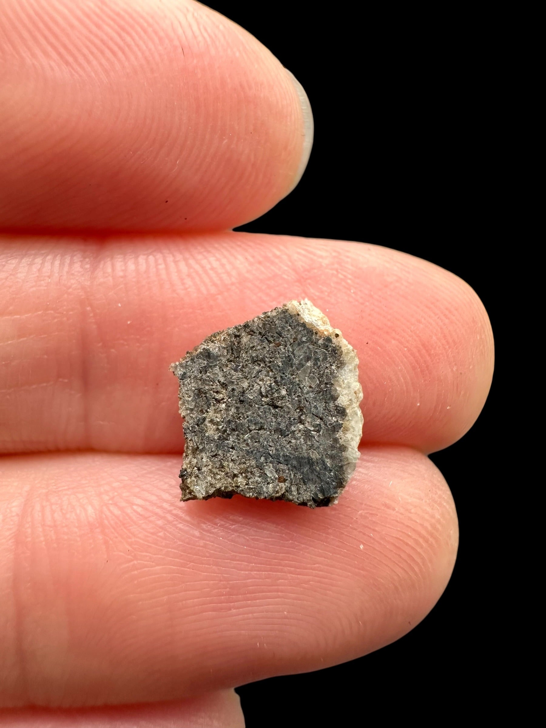 Meteorite Ksar Ghilane 022 – 0,3g – Tunisia - MEKG33