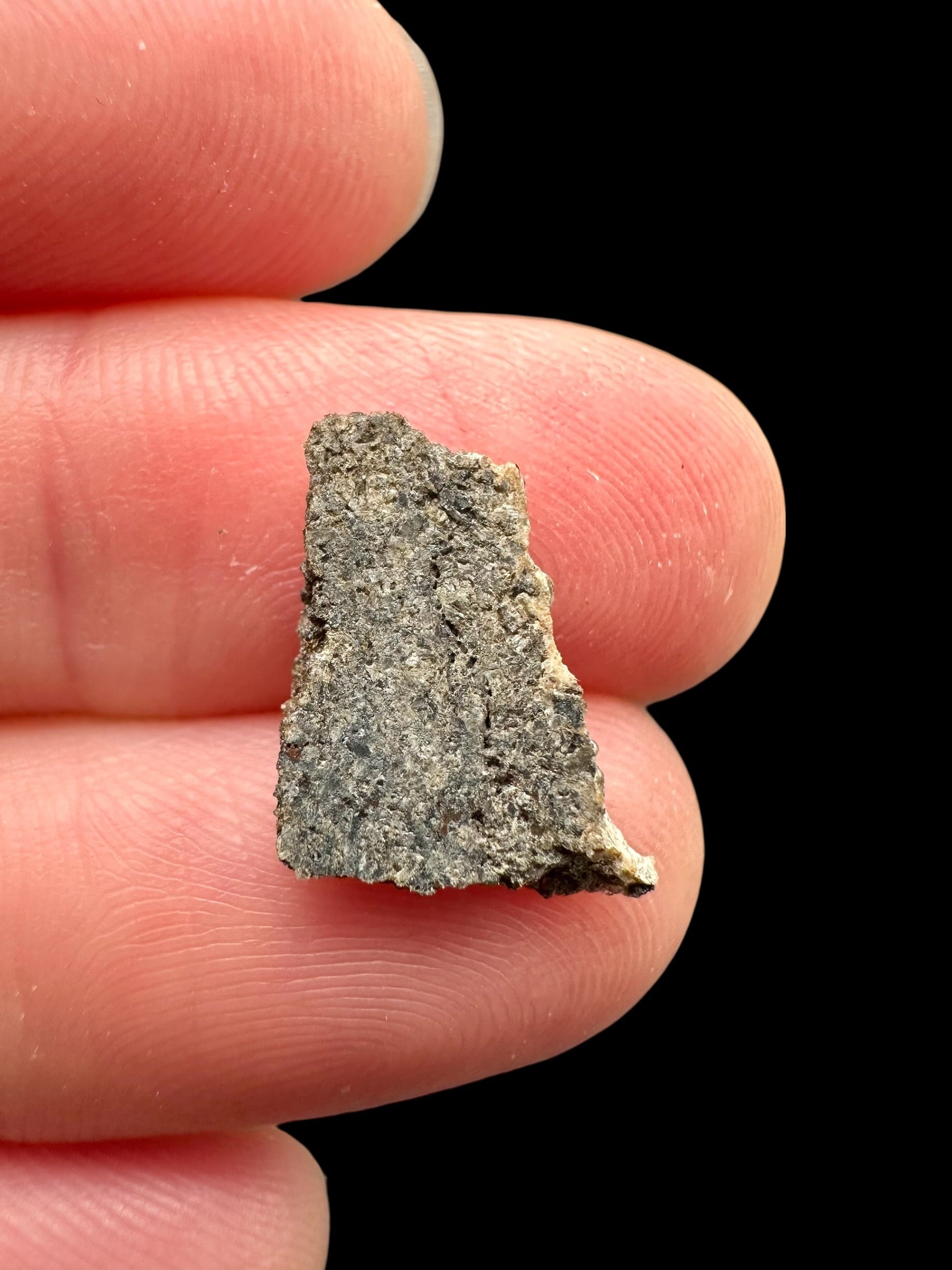 Meteorite Ksar Ghilane 022 – 0,4g – Tunisia - MEKG34