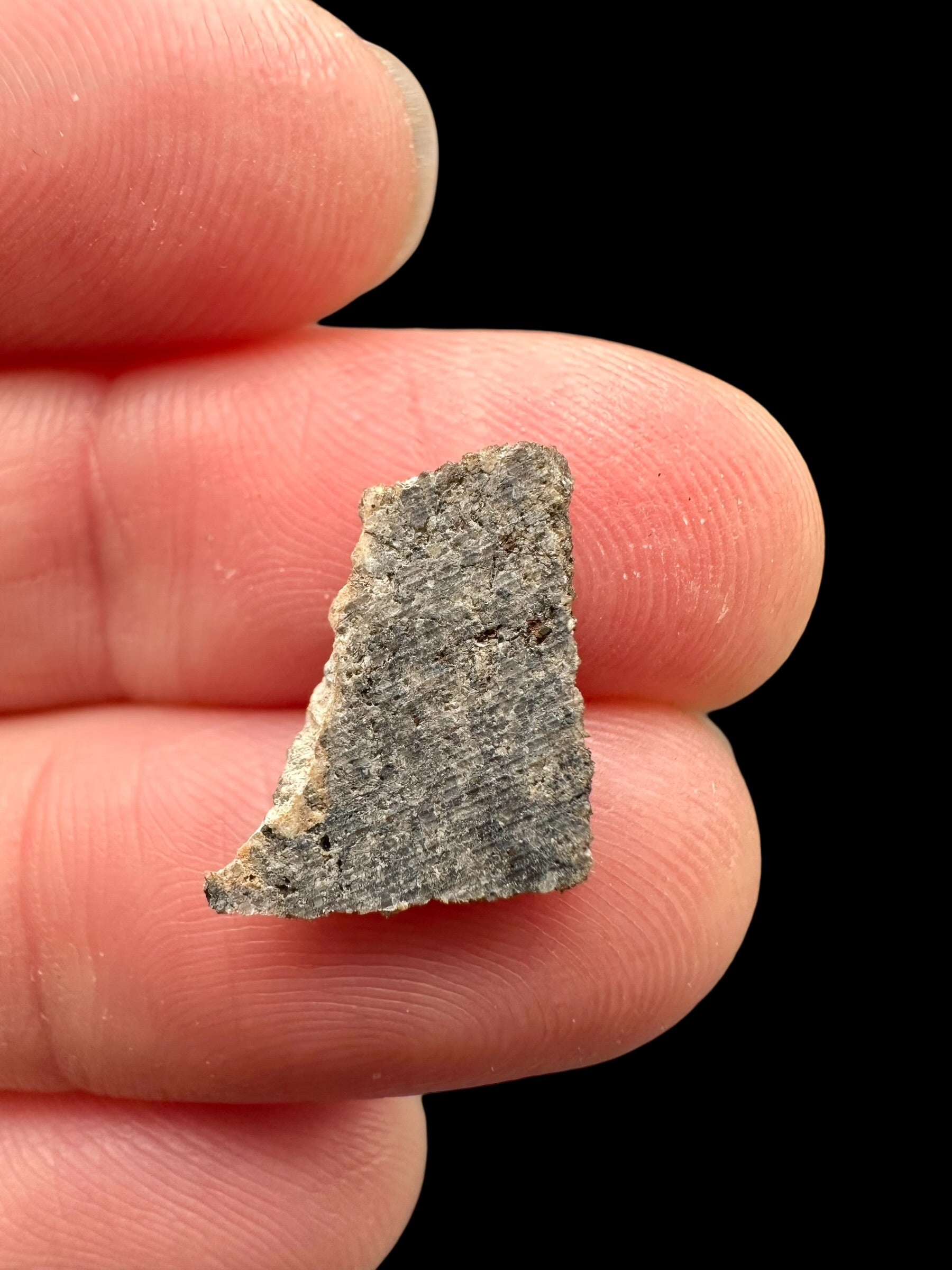 Meteorite Ksar Ghilane 022 – 0,4g – Tunisia - MEKG34