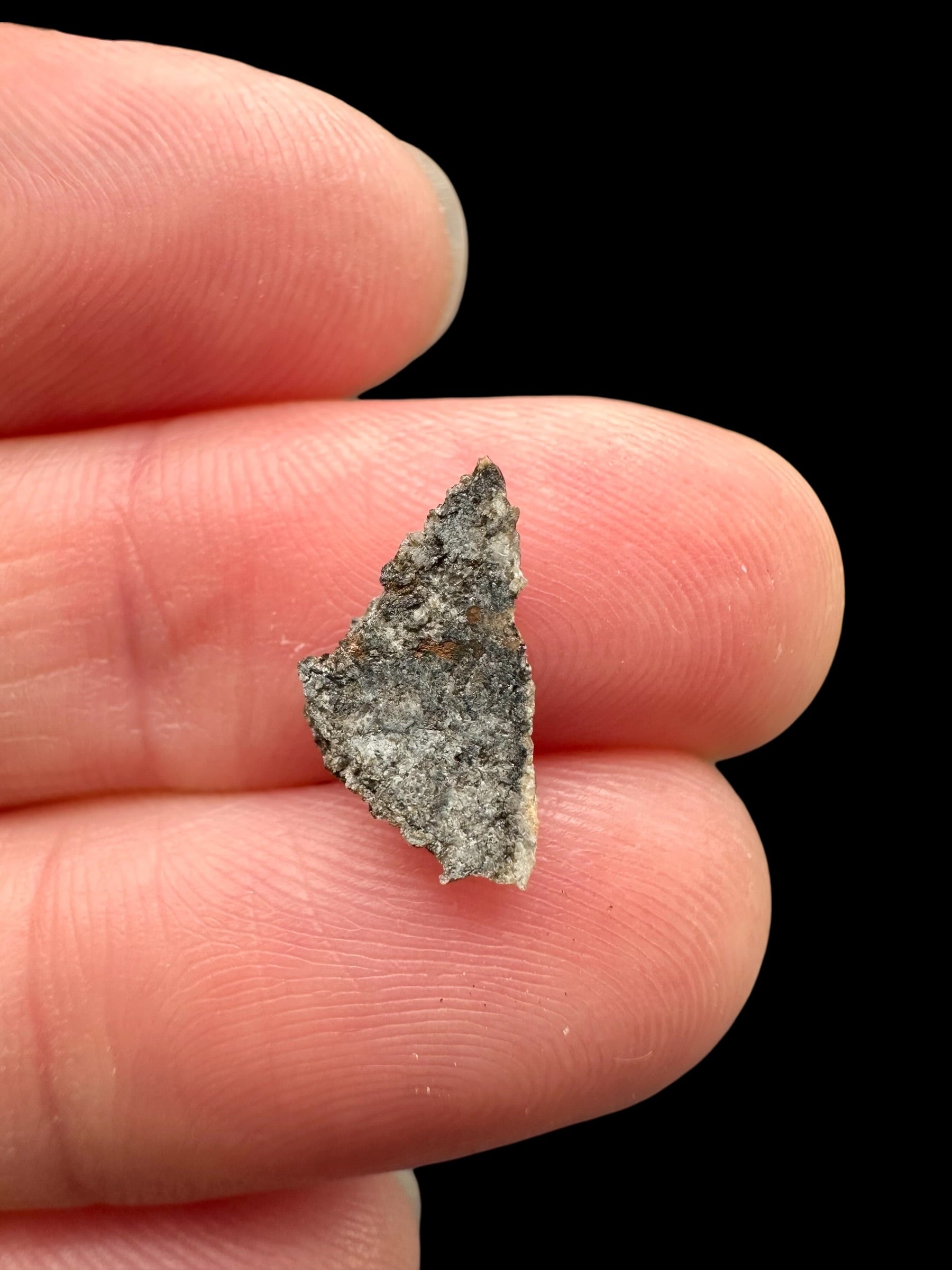 Meteorite Ksar Ghilane 022 – 0,2g – Tunisia - MEKG36