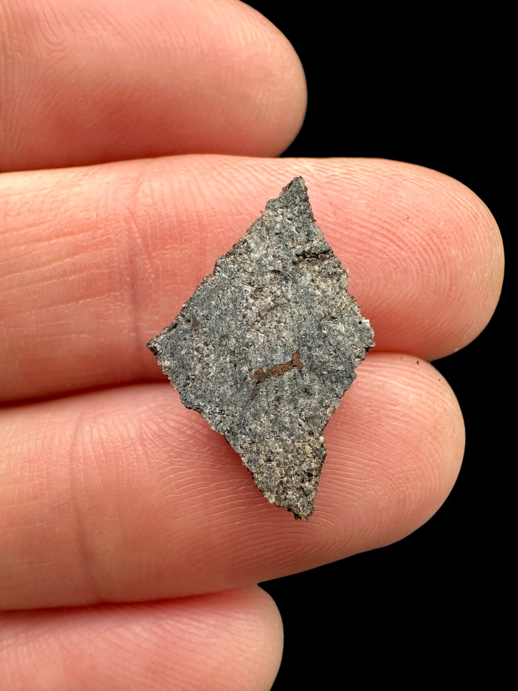 Meteorite Ksar Ghilane 022 – 0,6g – Tunisia - MEKG44