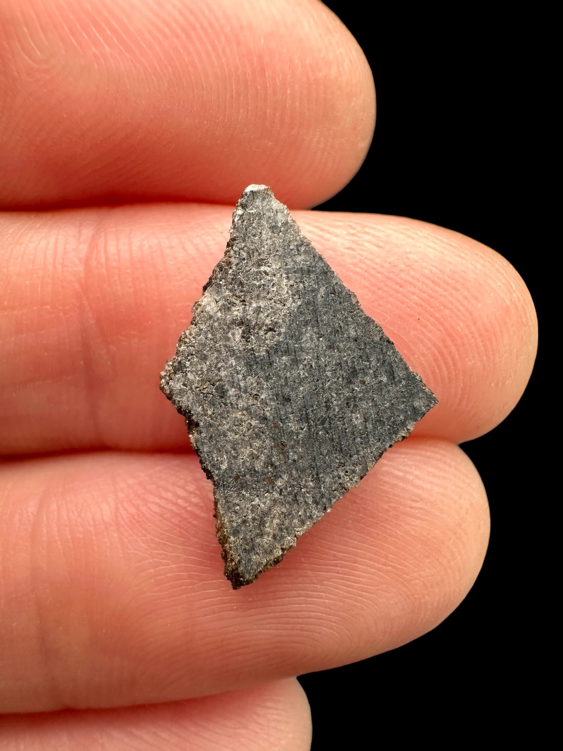 Meteorite Ksar Ghilane 022 – 0,6g – Tunisia - MEKG44