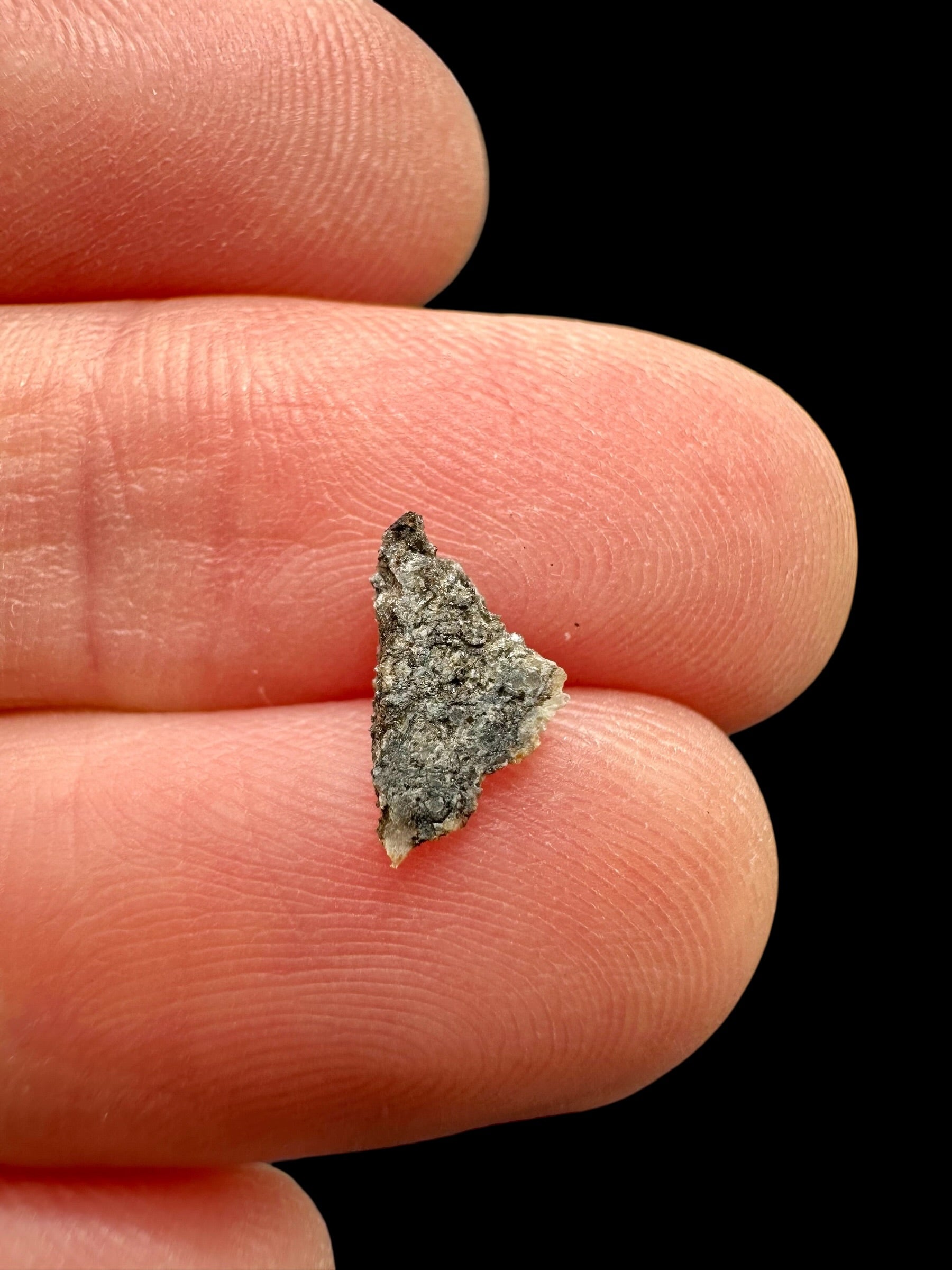 Meteorite Ksar Ghilane 022 – 0,1g – Tunisia - MEKG50