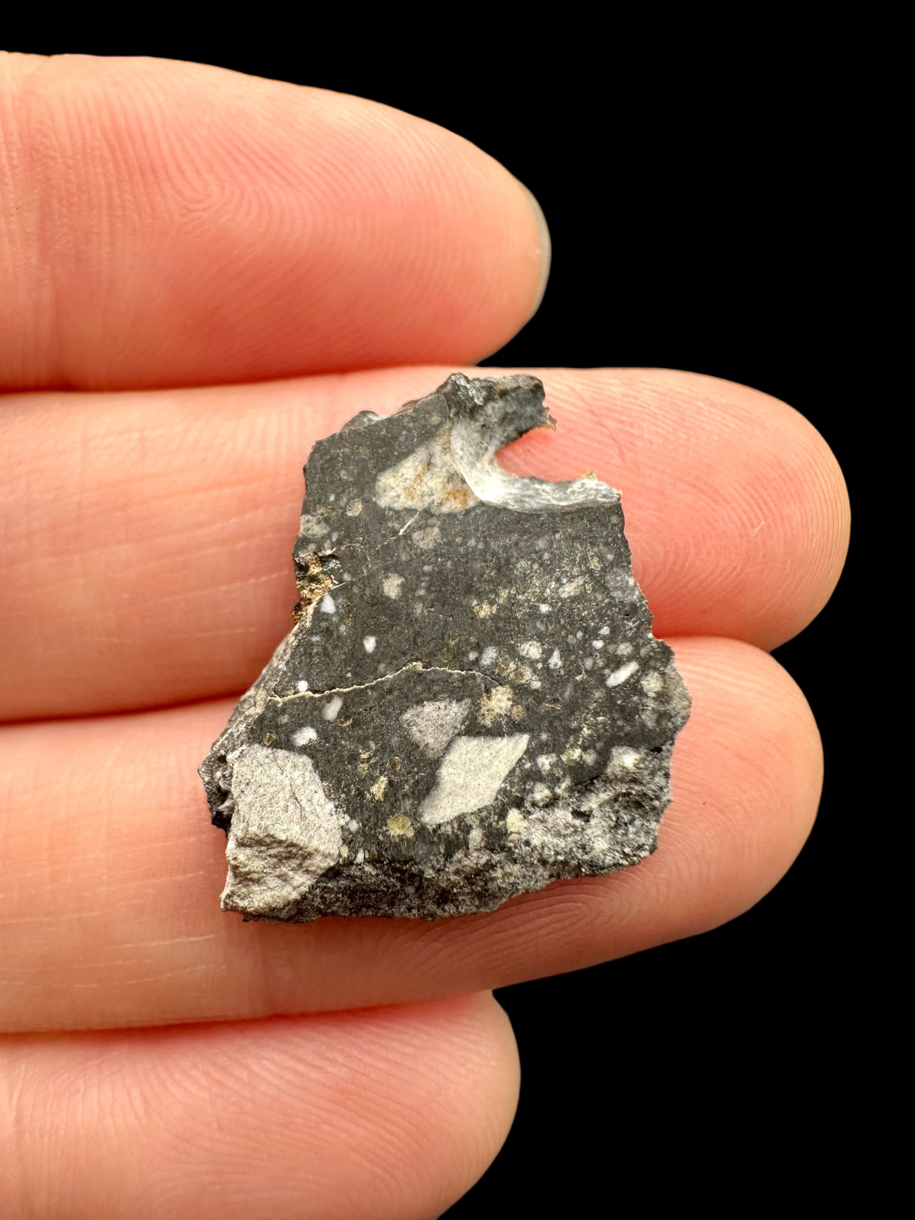 Lunar meteorite Ouargla 008 – 1,9g – Algeria - MEOU07
