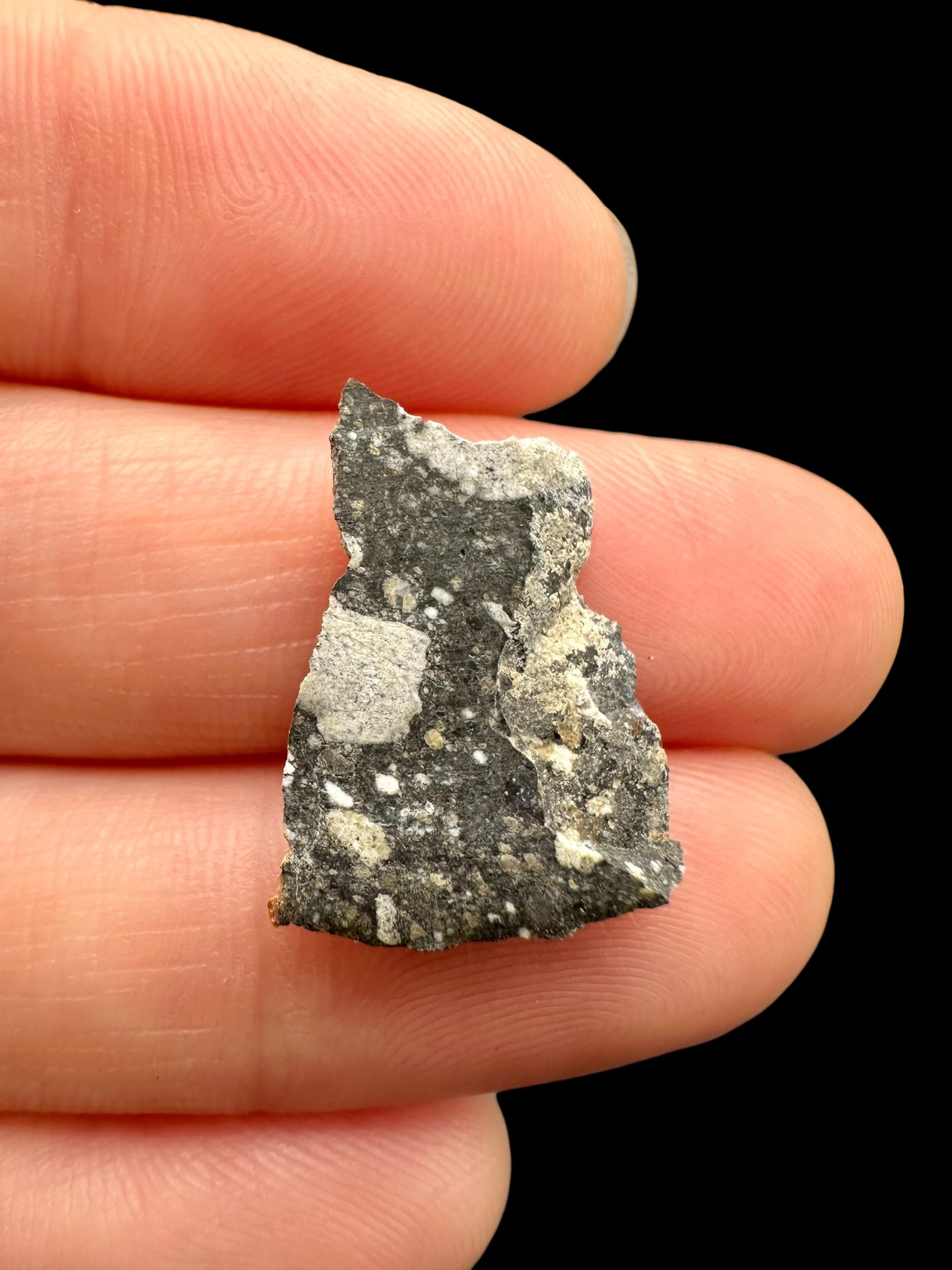 Lunar meteorite Ouargla 008 – 1,1g – Algeria - MEOU10