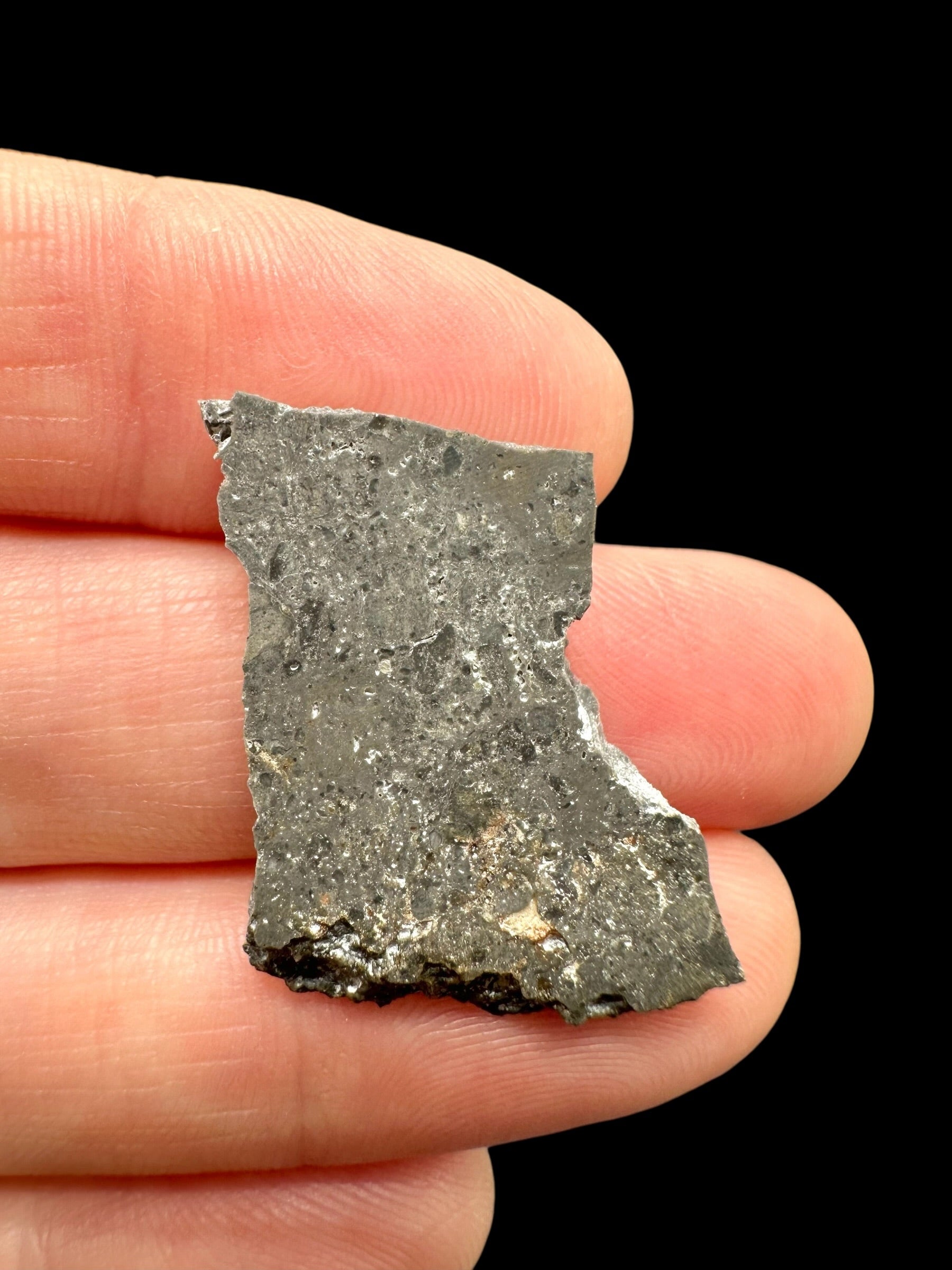Lunar meteorite NWA 17865 – 2,3g – Algeria - MENWL07