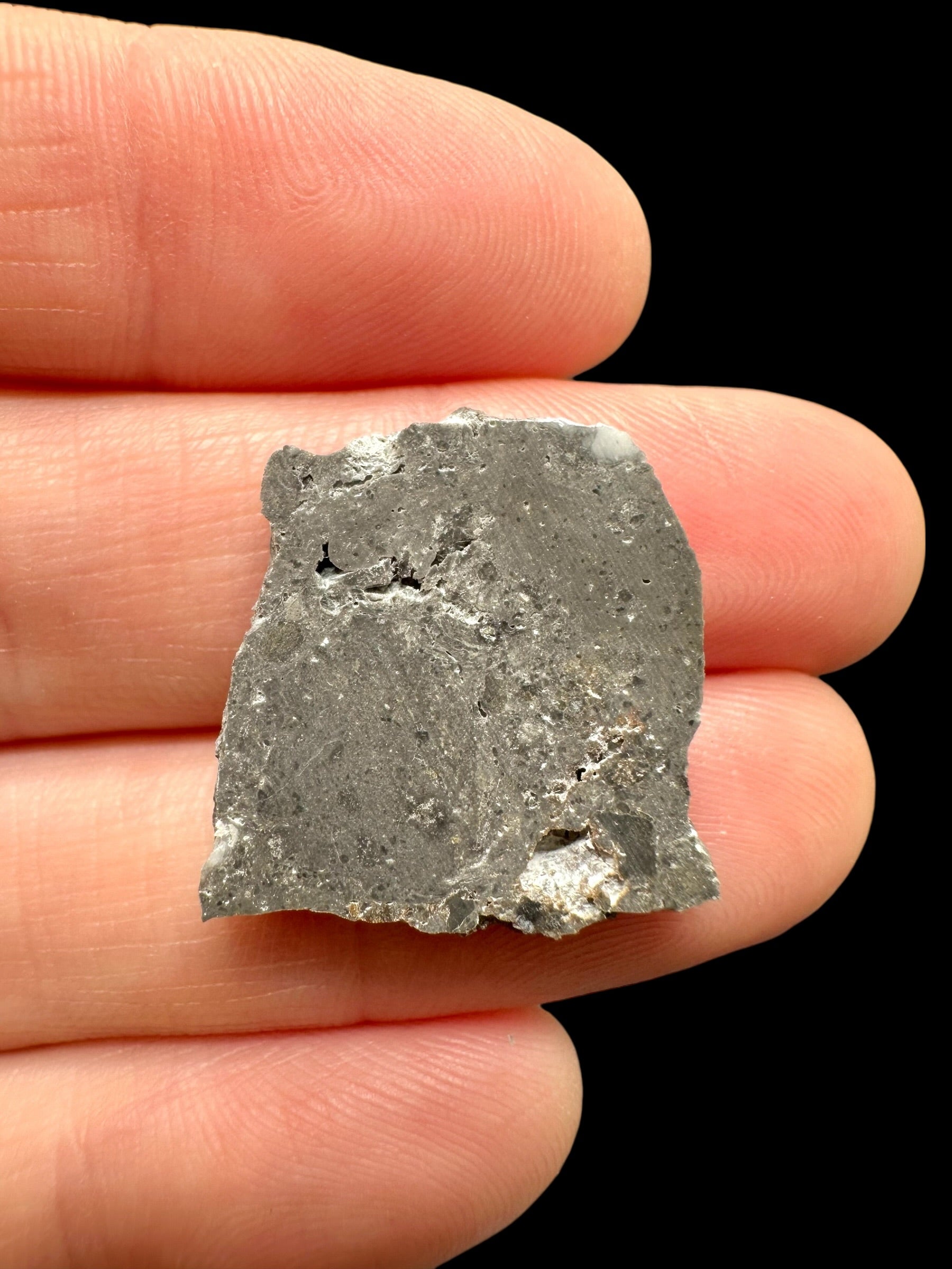 Lunar meteorite NWA 17865 – 2,1g – Algeria - MENWL10