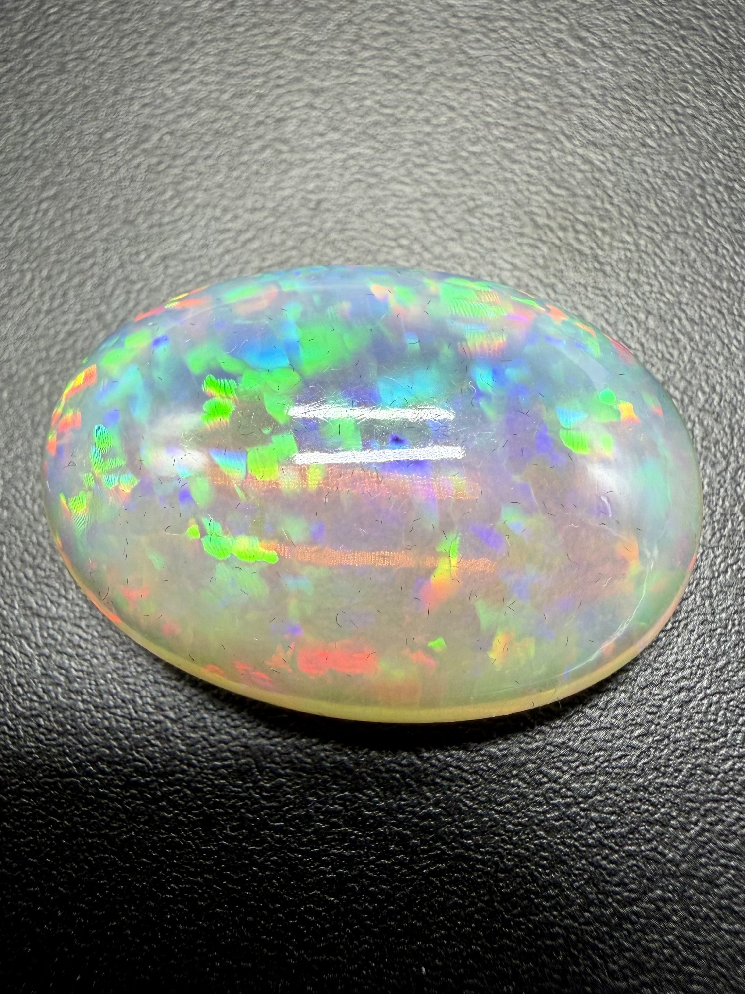 XXL Precious opal 25,7ct – Cabochon – Welo, Ethiopia - OPK135
