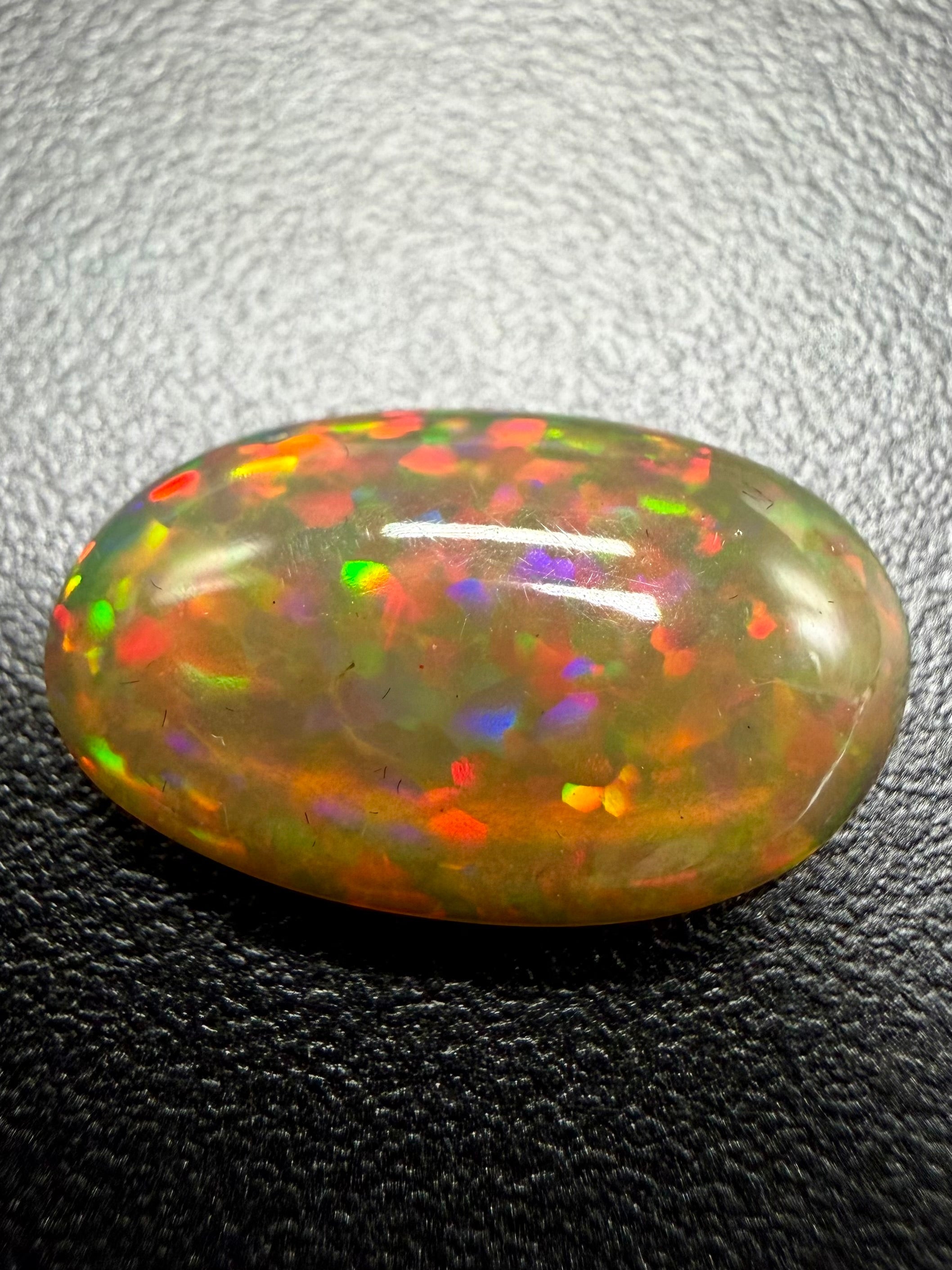 Precious opal 3,5ct – Cabochon – Welo, Ethiopia - OPK136