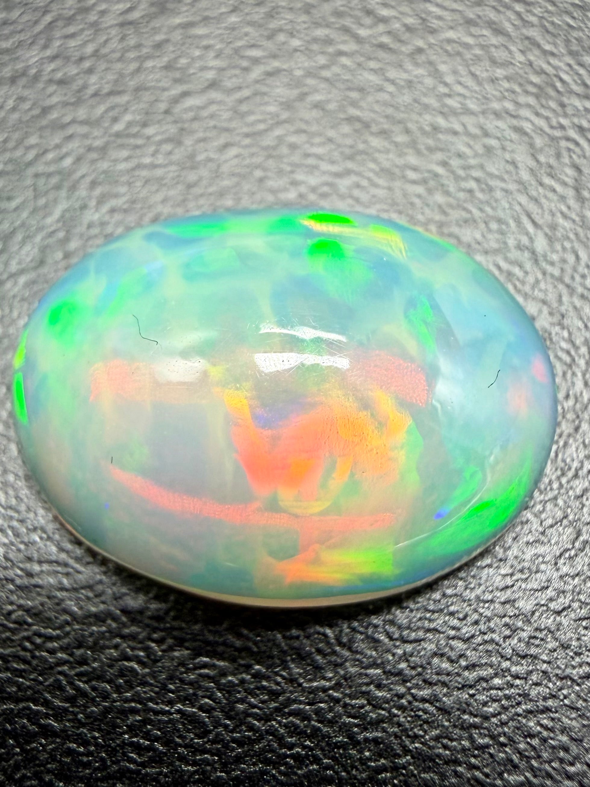 Precious opal 4,9ct – Cabochon – Welo, Ethiopia - OPK139