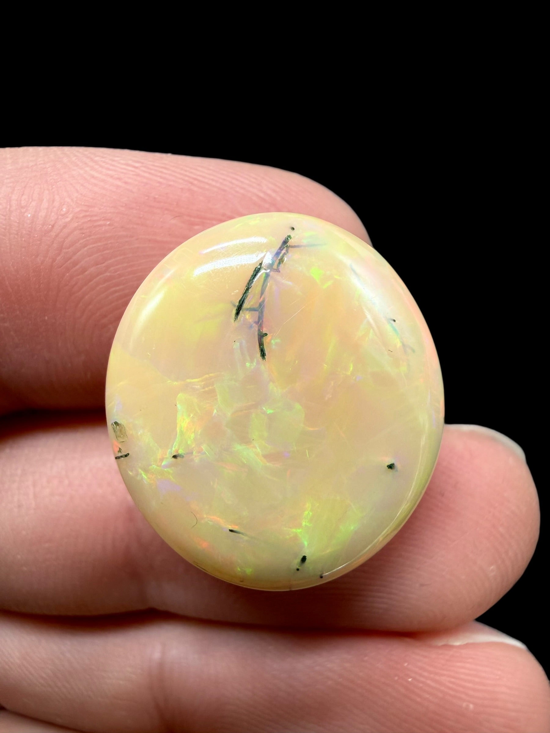 XXL Precious opal 15,3ct – Cabochon – Welo, Ethiopia - OPK143