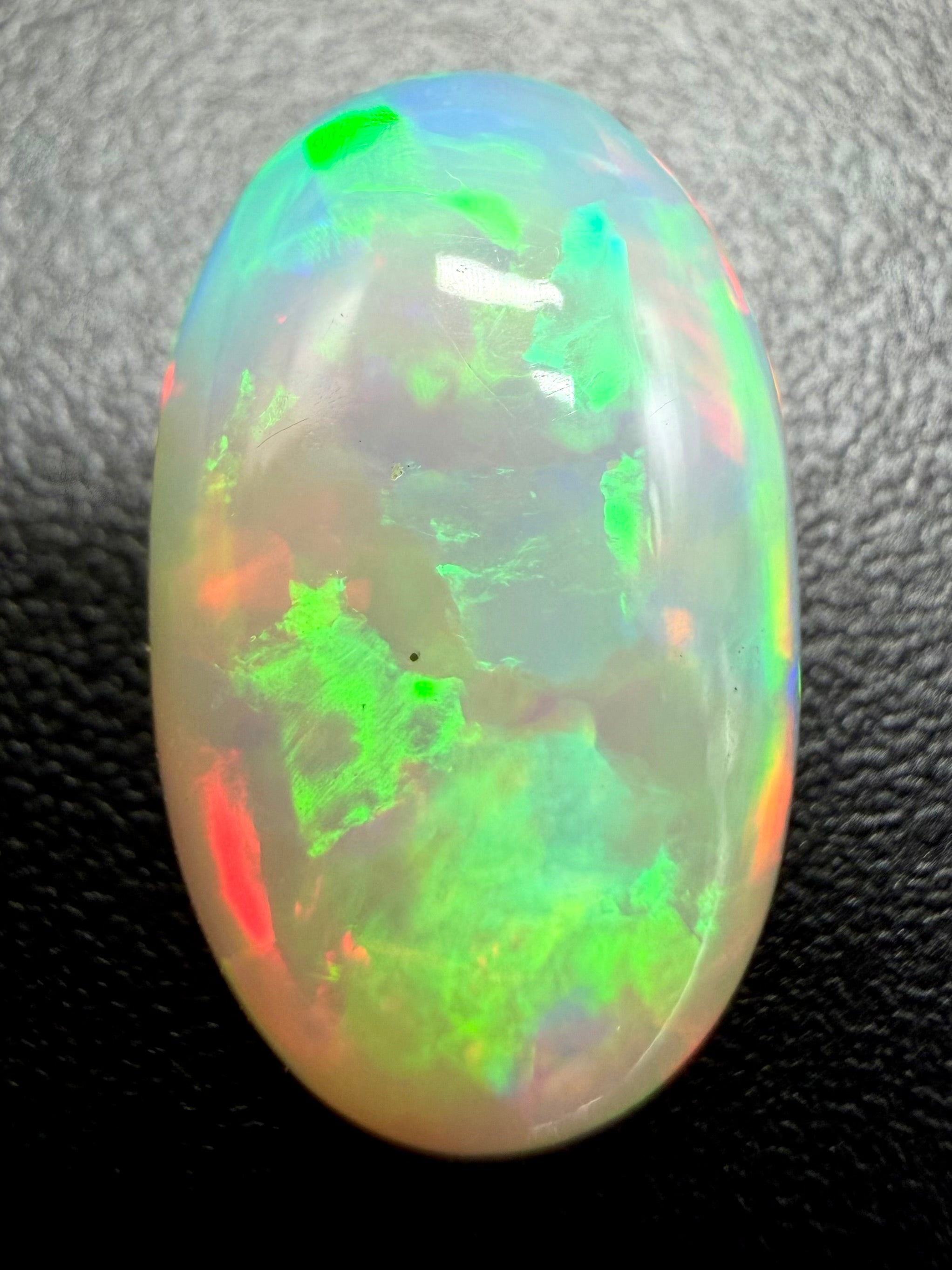 Precious opal 6,15ct – Cabochon – Welo, Ethiopia - OPK146