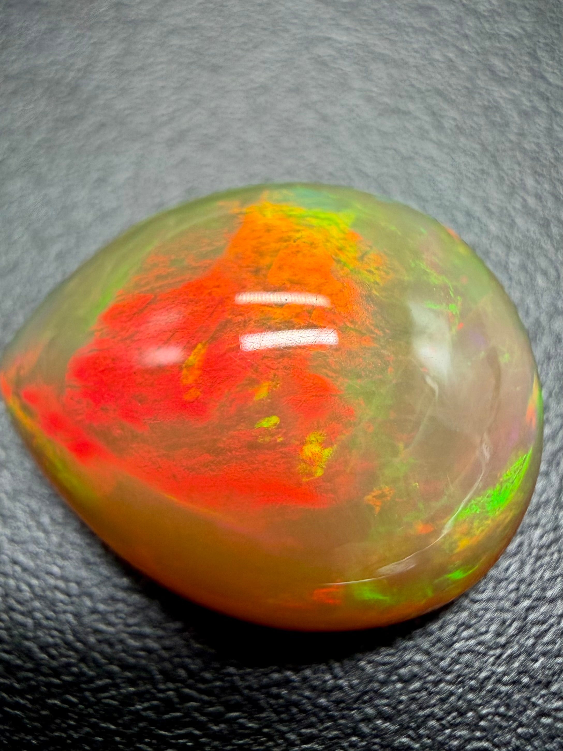 Precious opal 9,1ct – Cabochon – Welo, Ethiopia - OPK147