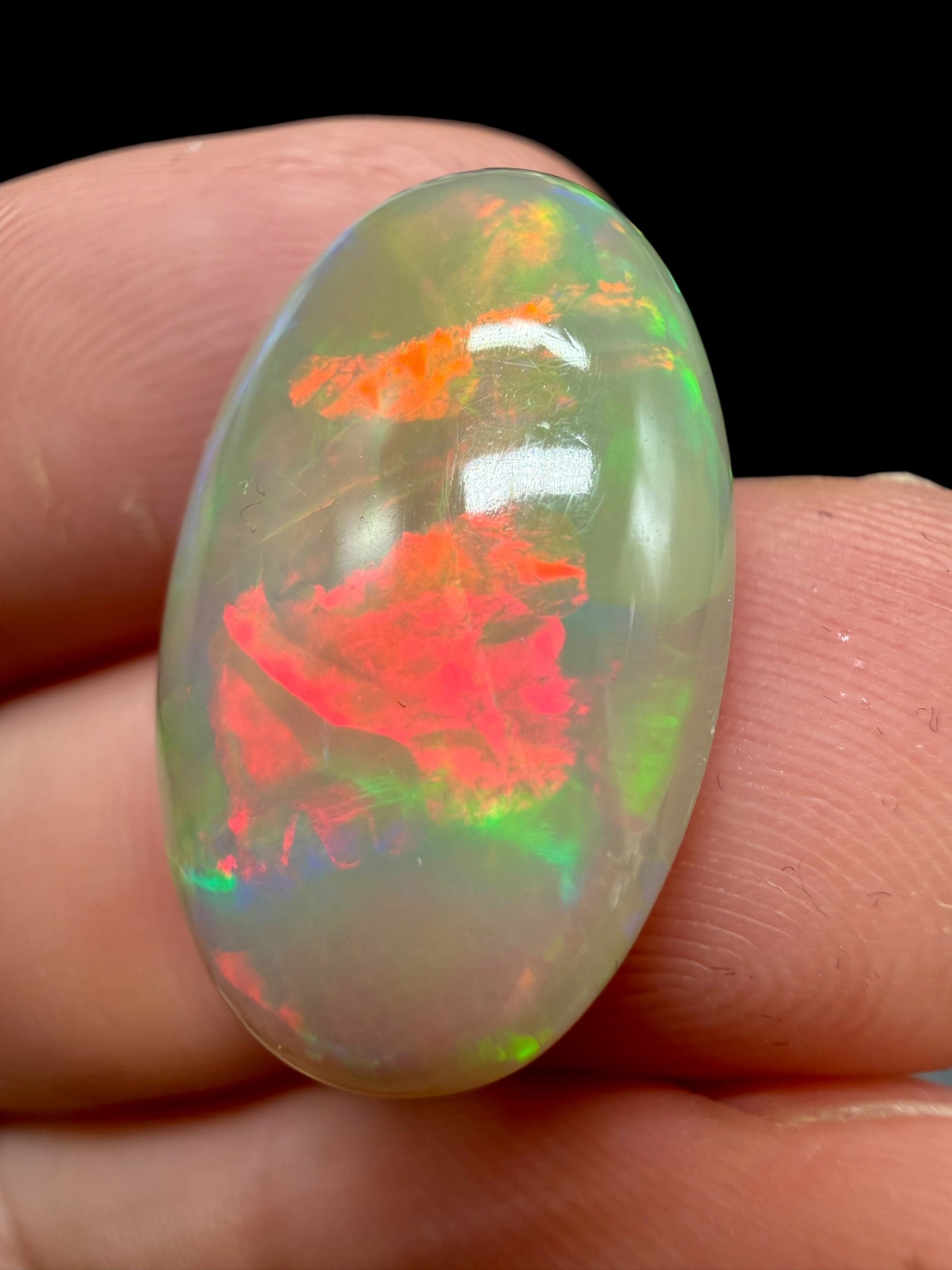Precious opal 10,1ct – Cabochon – Welo, Ethiopia